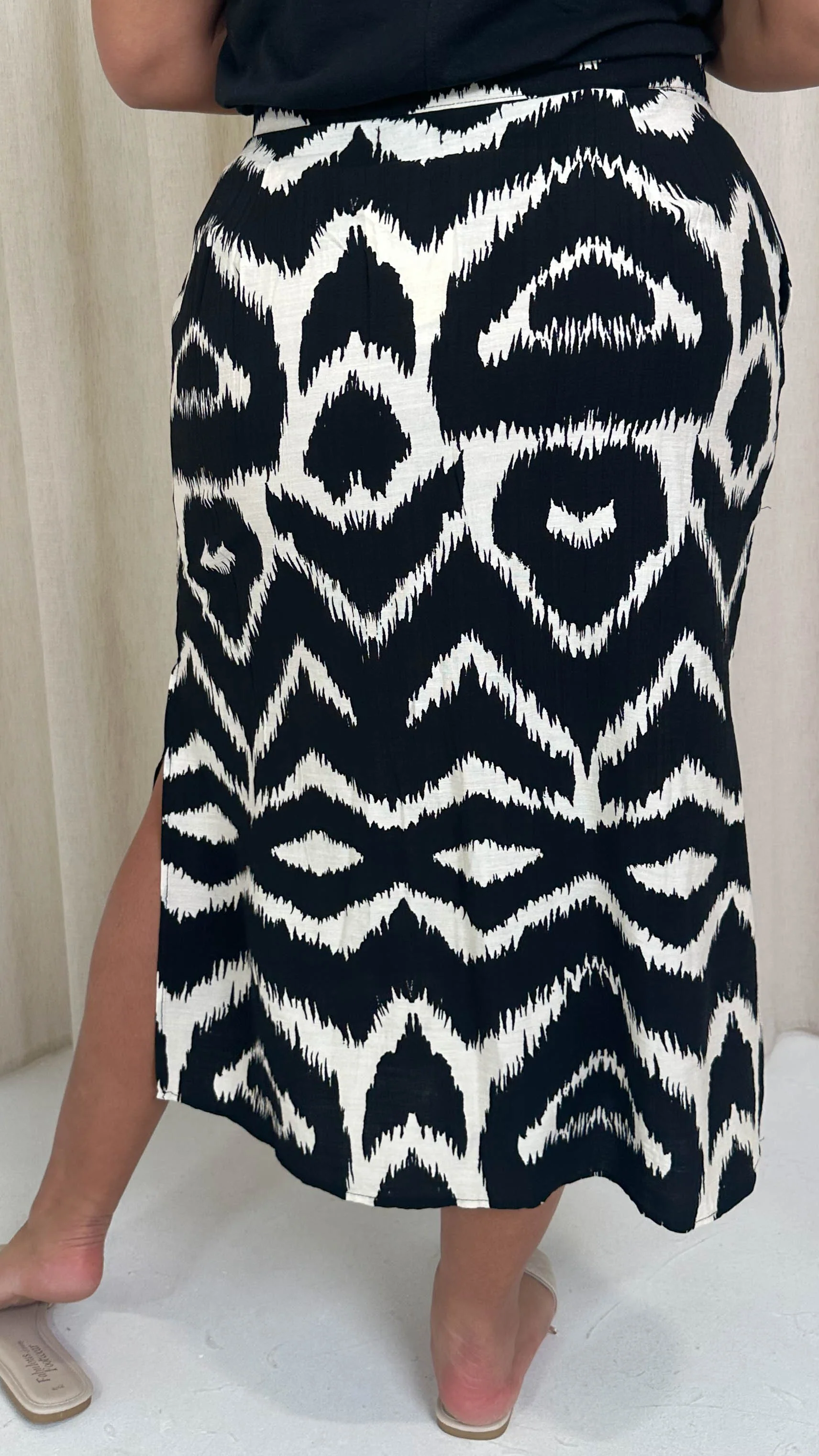 CurveWow Pocket Split Hem Maxi Skirt Mono - Image 6