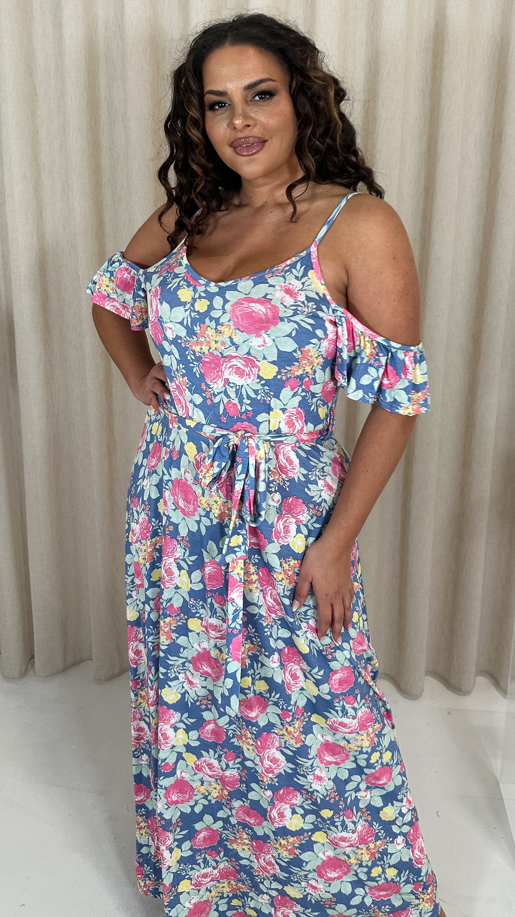 CurveWow Printed Cold Shoulder Maxi Dress Blue Multi Floral - Image 4