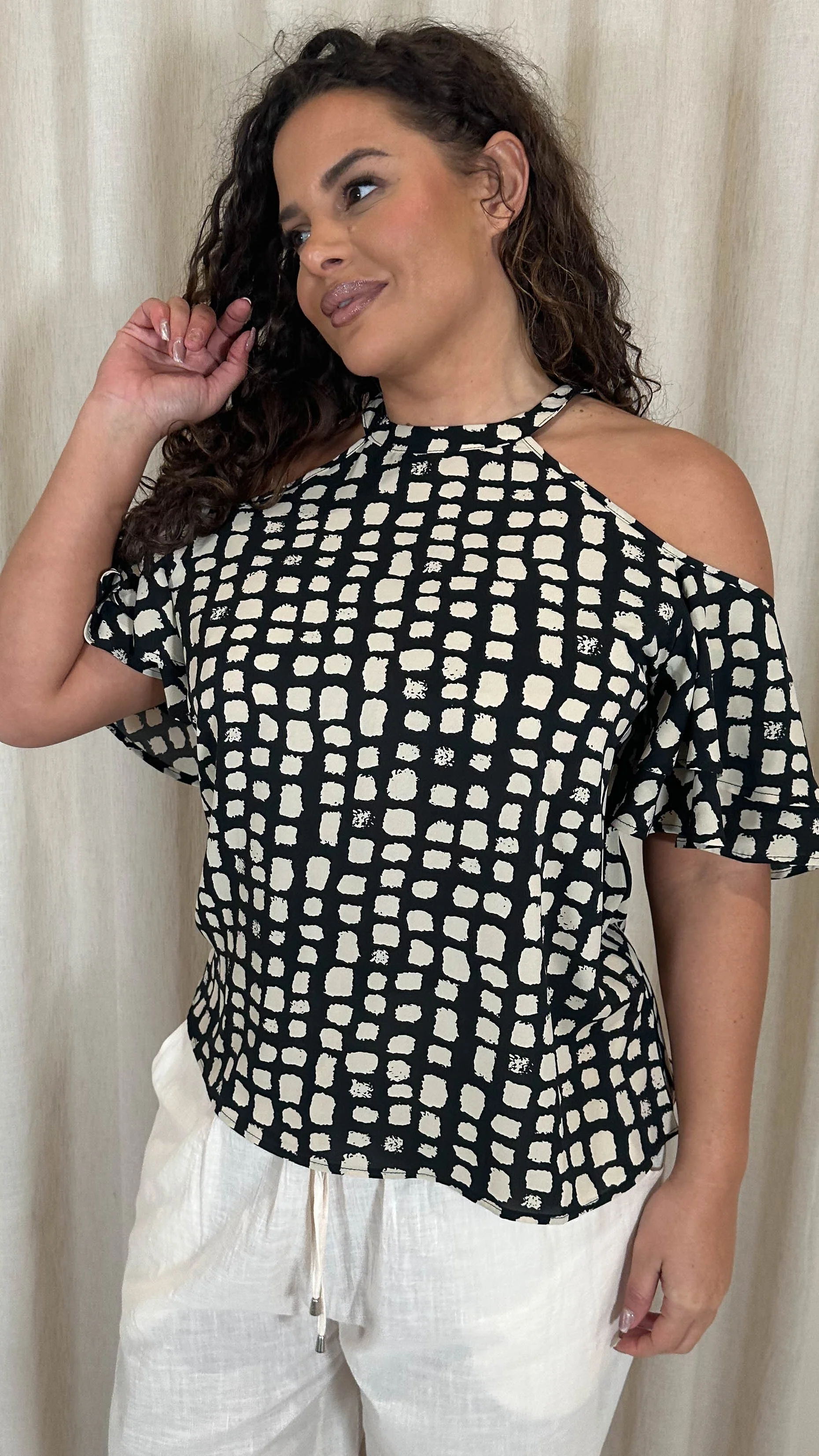 CurveWow Printed Cold Shoulder Top Mono Smudge - Image 6