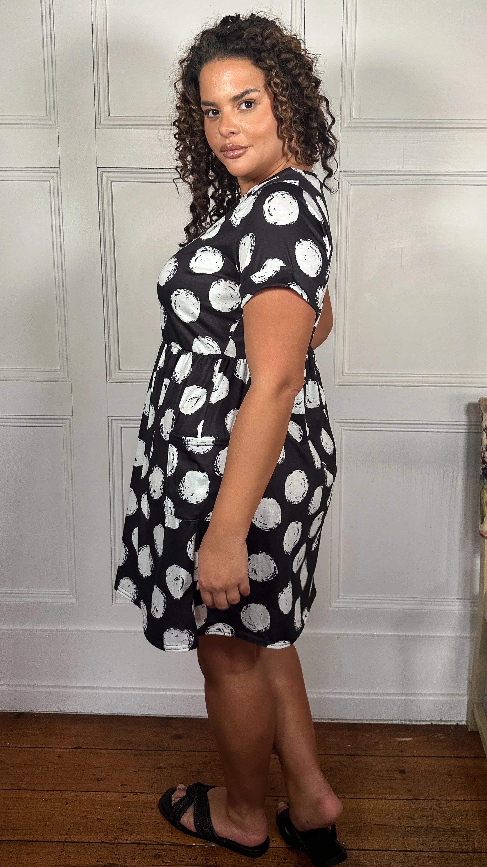 CurveWow Printed Pocket Smock Dress Black Base Polka - Image 8