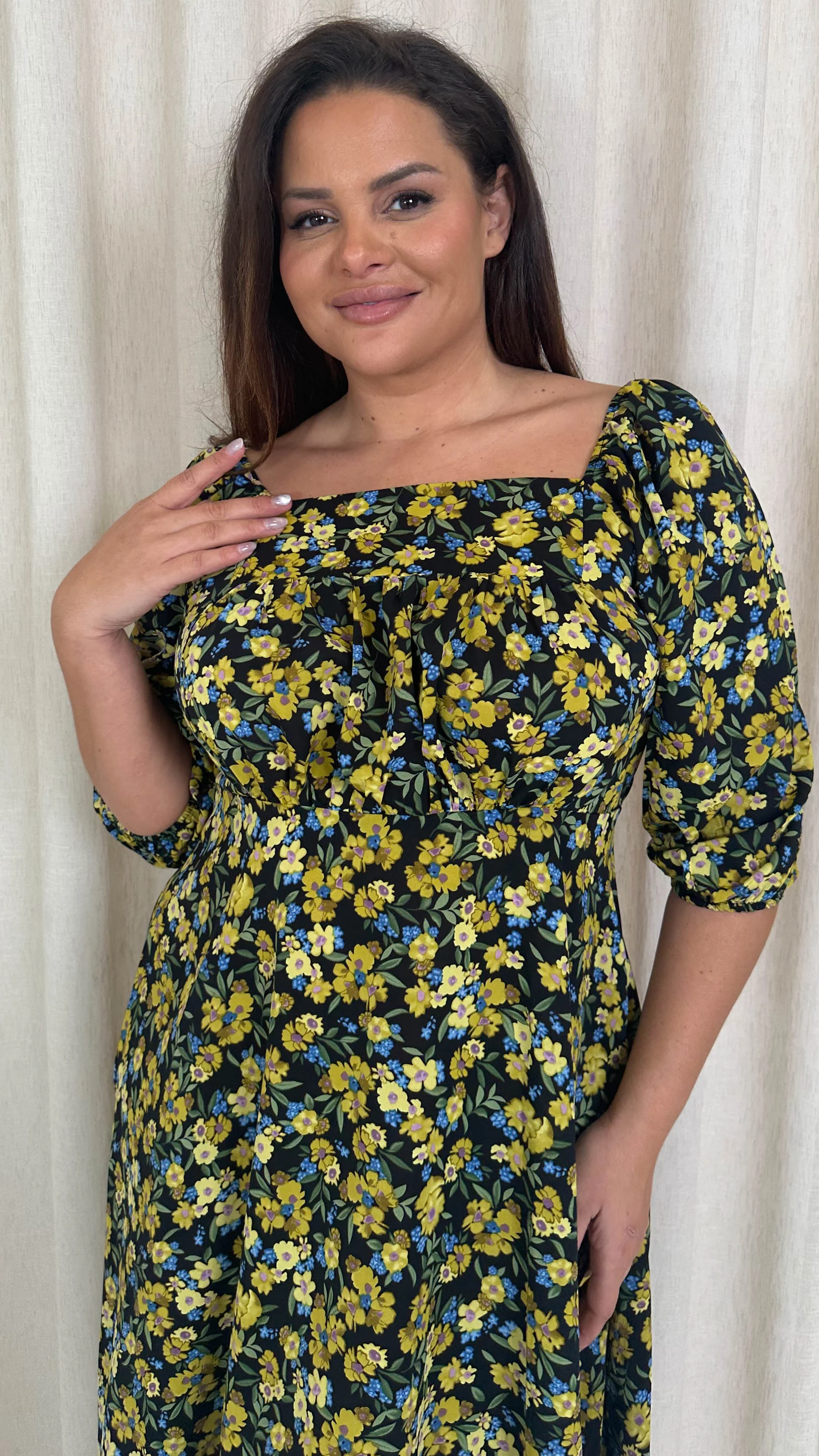 CurveWow Ruched Chest Midi Dress Black/Yellow Floral - Image 2