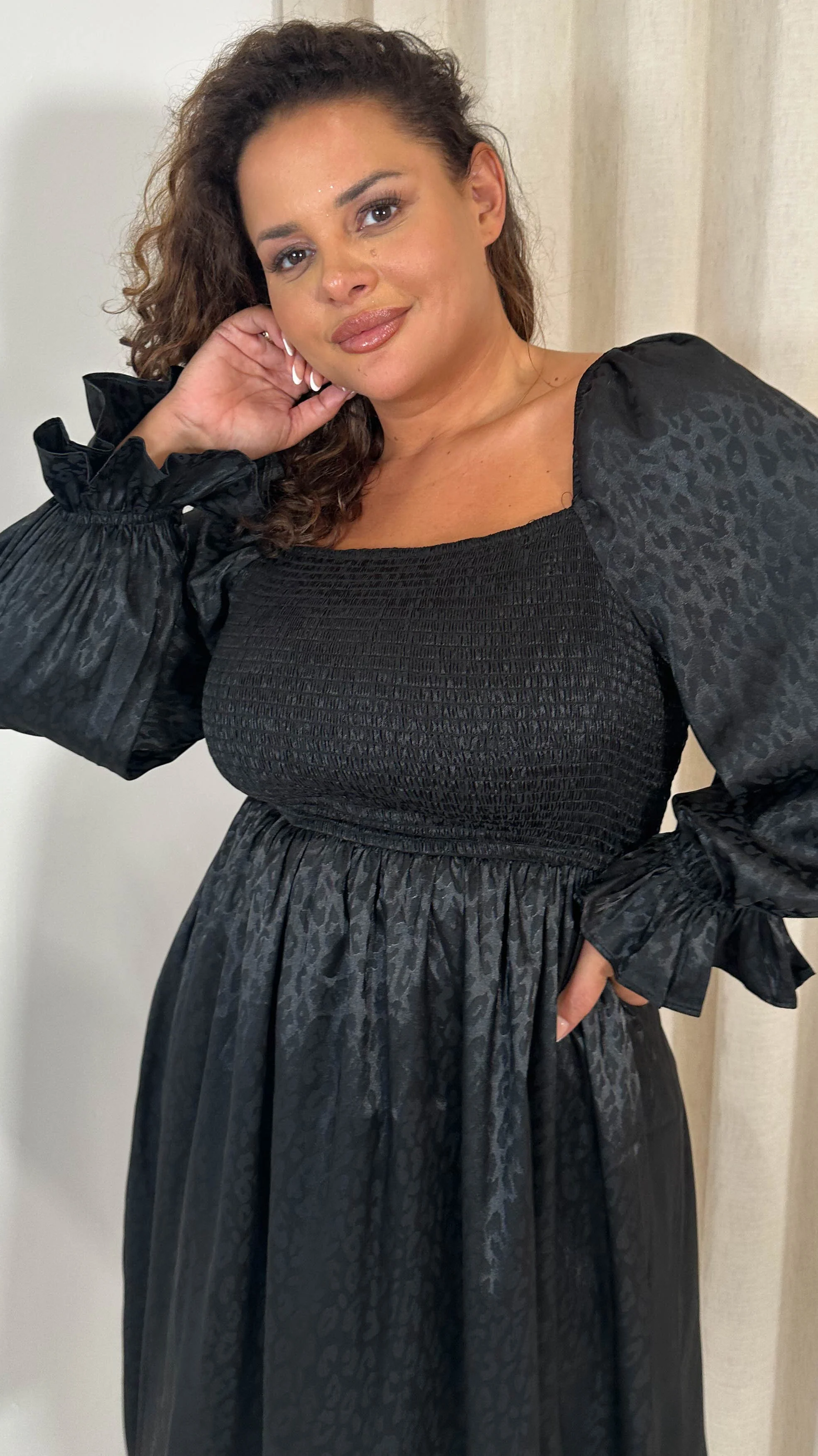 CurveWow Printed Satin Shirred Top Mini Dress Black - Image 2