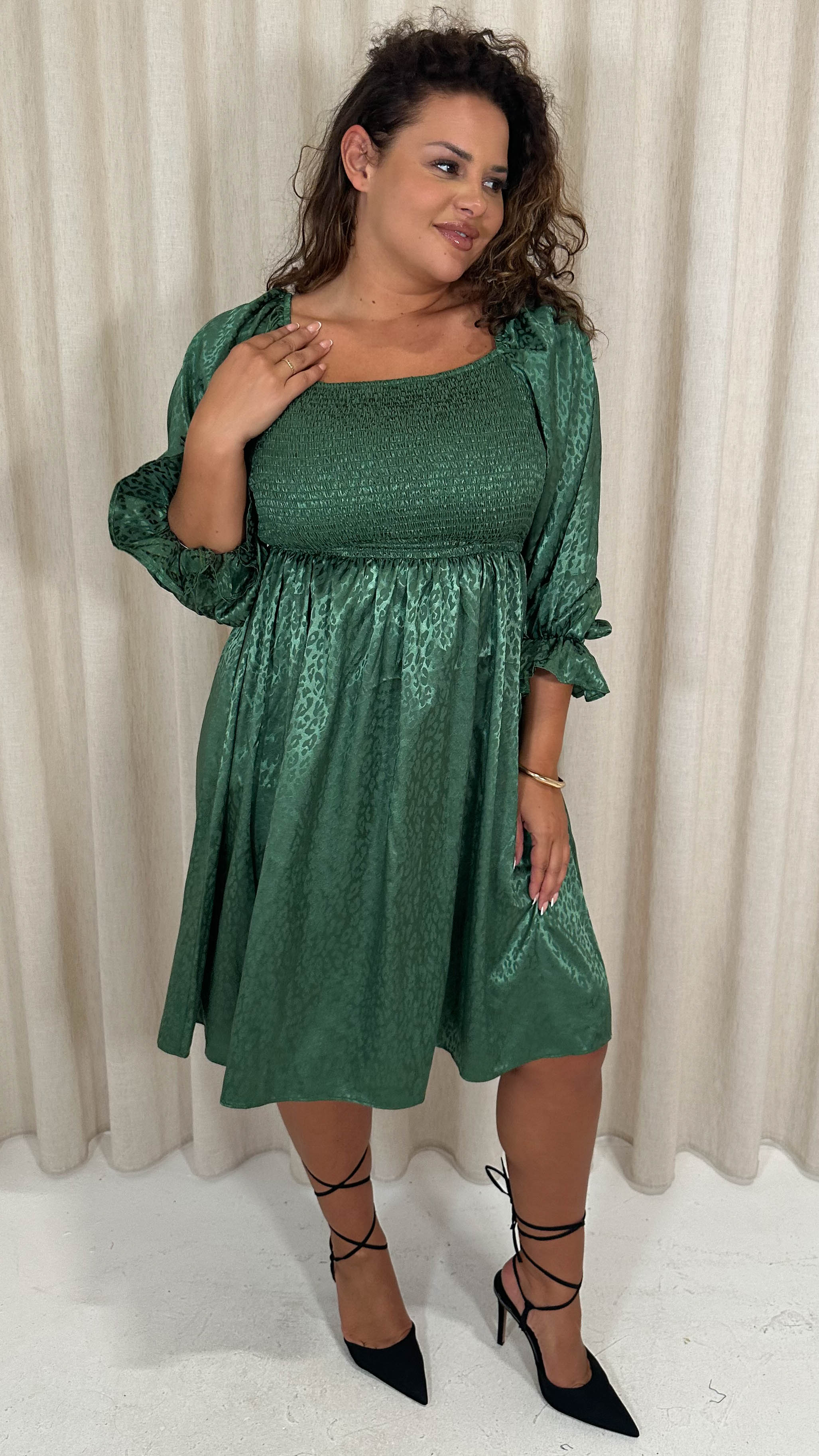 CurveWow Printed Satin Shirred Top Mini Dress Forest Green - Image 6