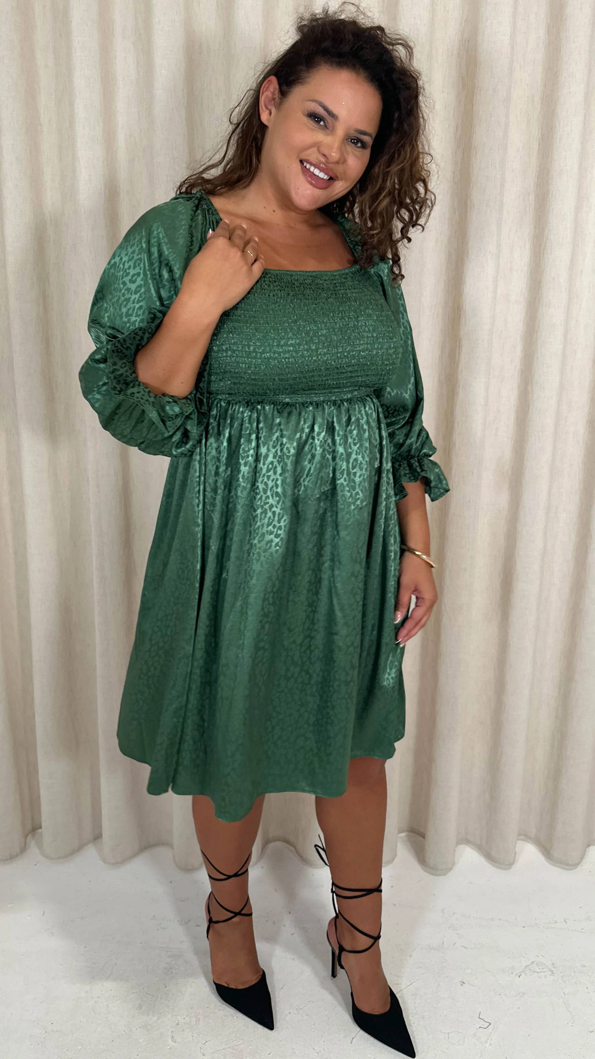 CurveWow Printed Satin Shirred Top Mini Dress Forest Green - Image 7