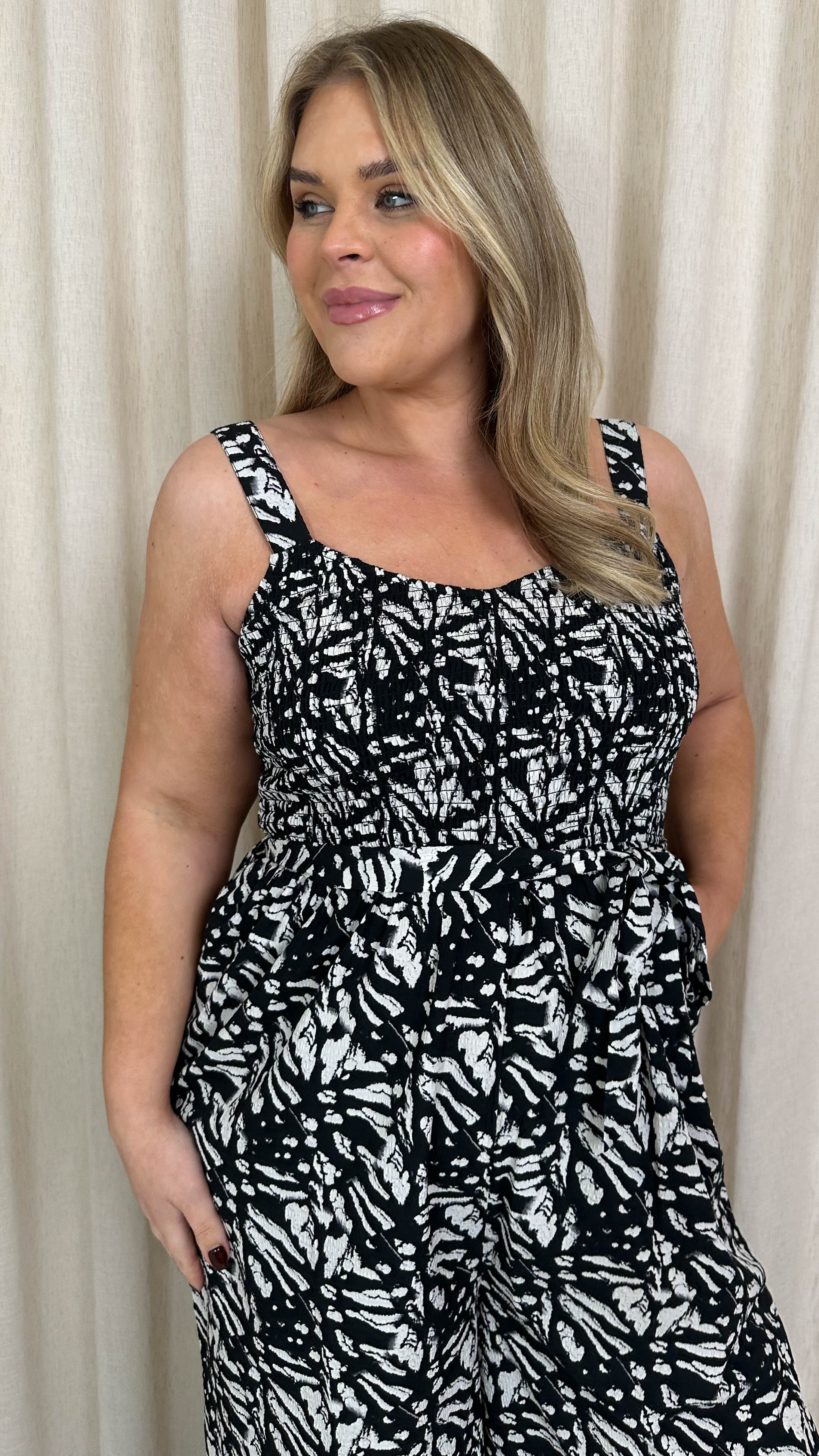 CurveWow Printed Shirred Cami Jumpsuit Black Abstract - Image 2
