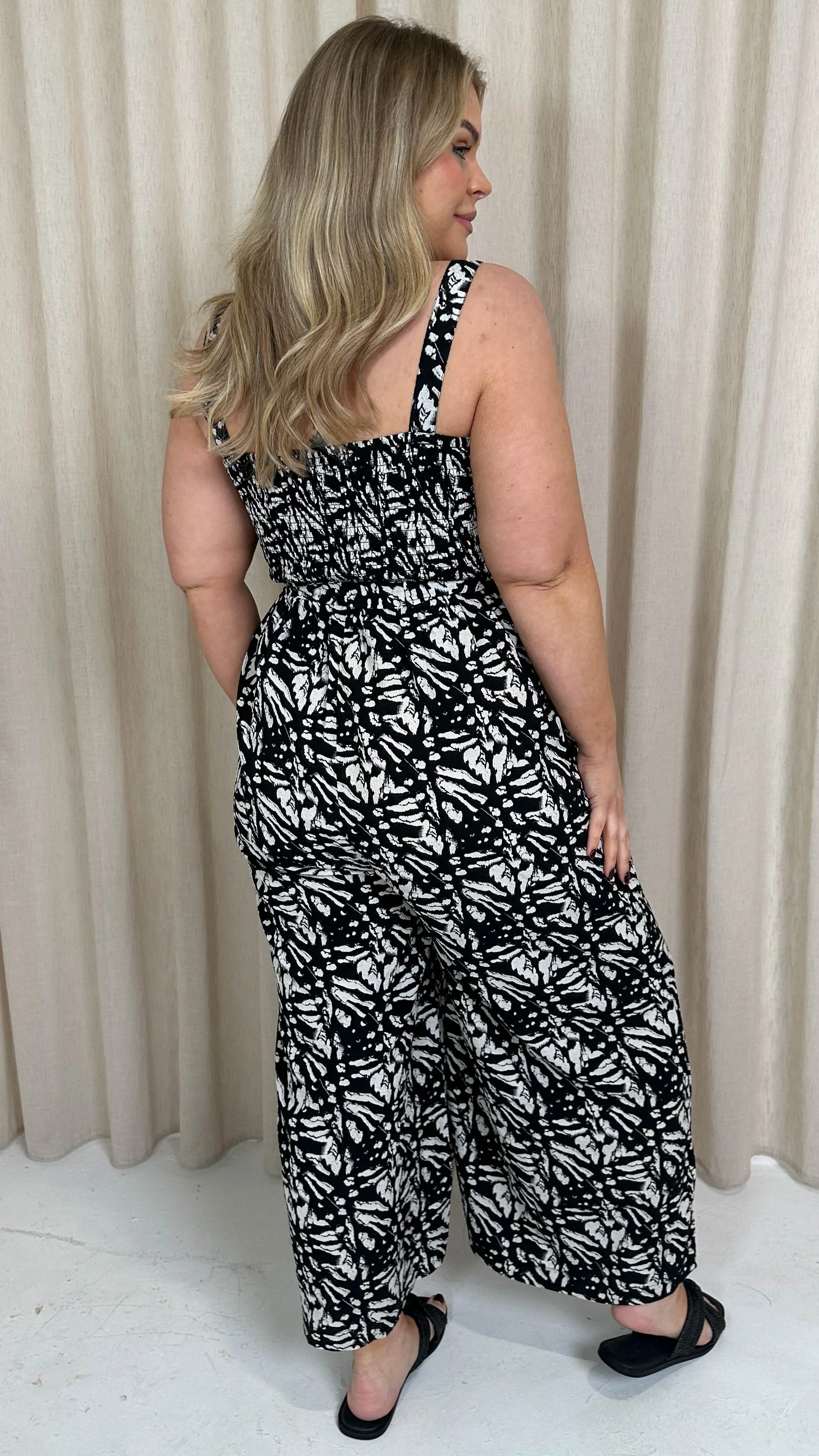 CurveWow Printed Shirred Cami Jumpsuit Black Abstract - Image 8