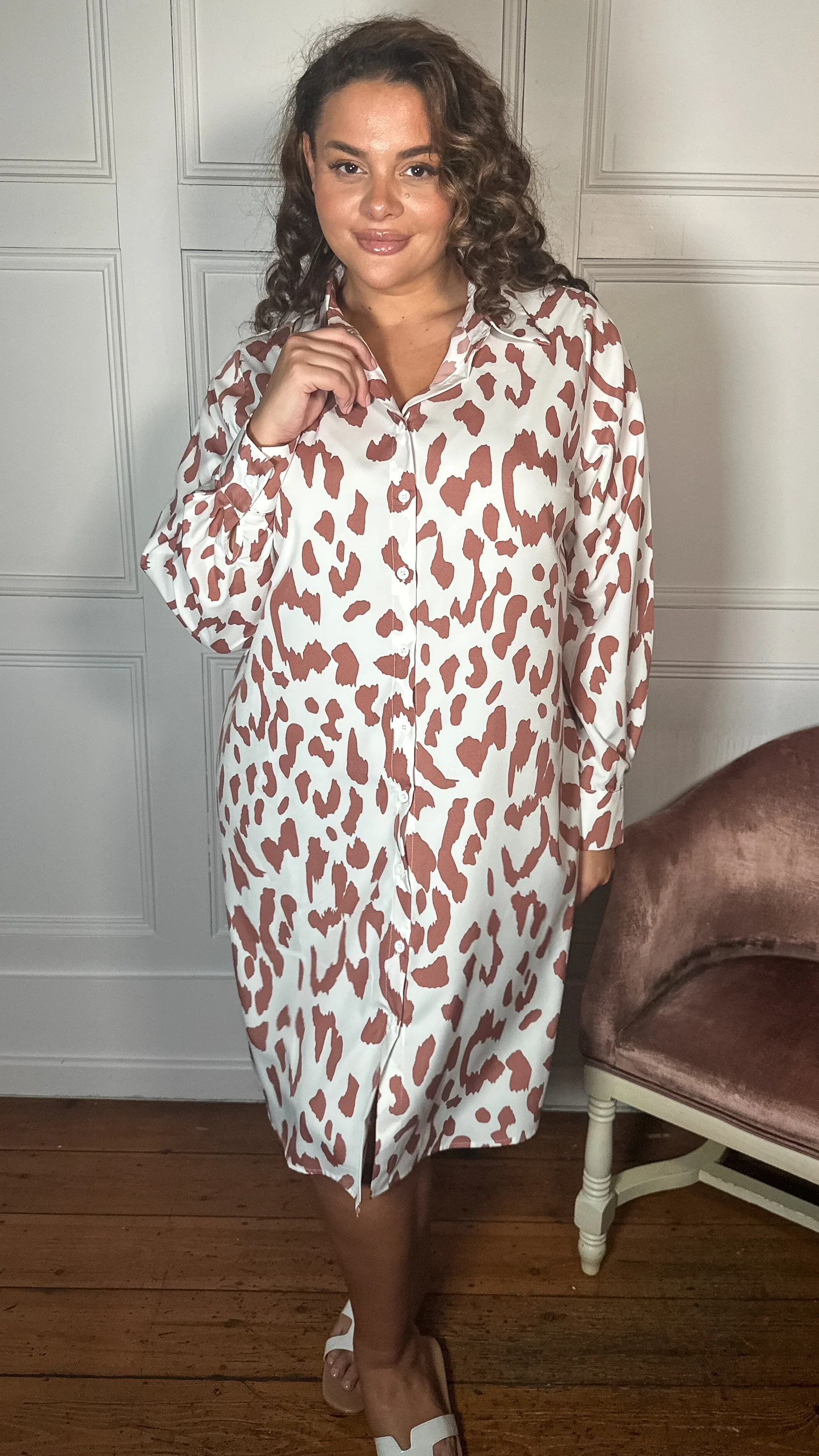 CurveWow Printed Shirt Dress White Animal - Image 3