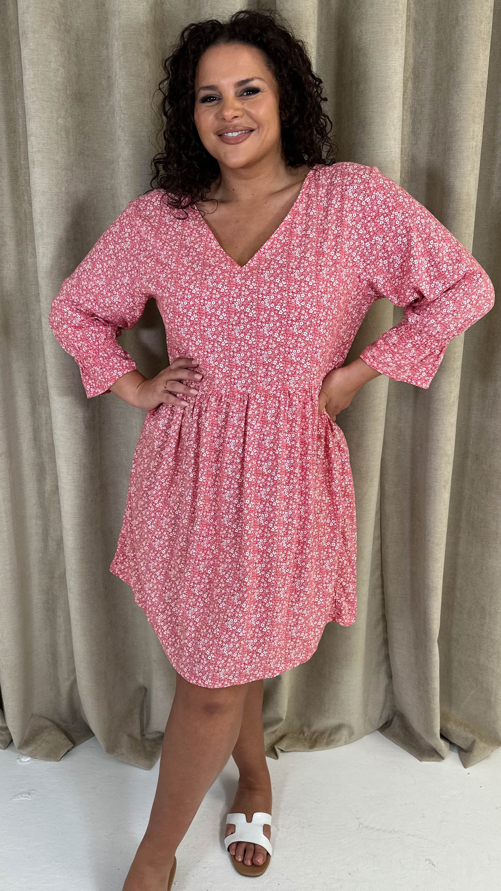 CurveWow Printed Smock Mini Dress Red Ditsy - Image 6