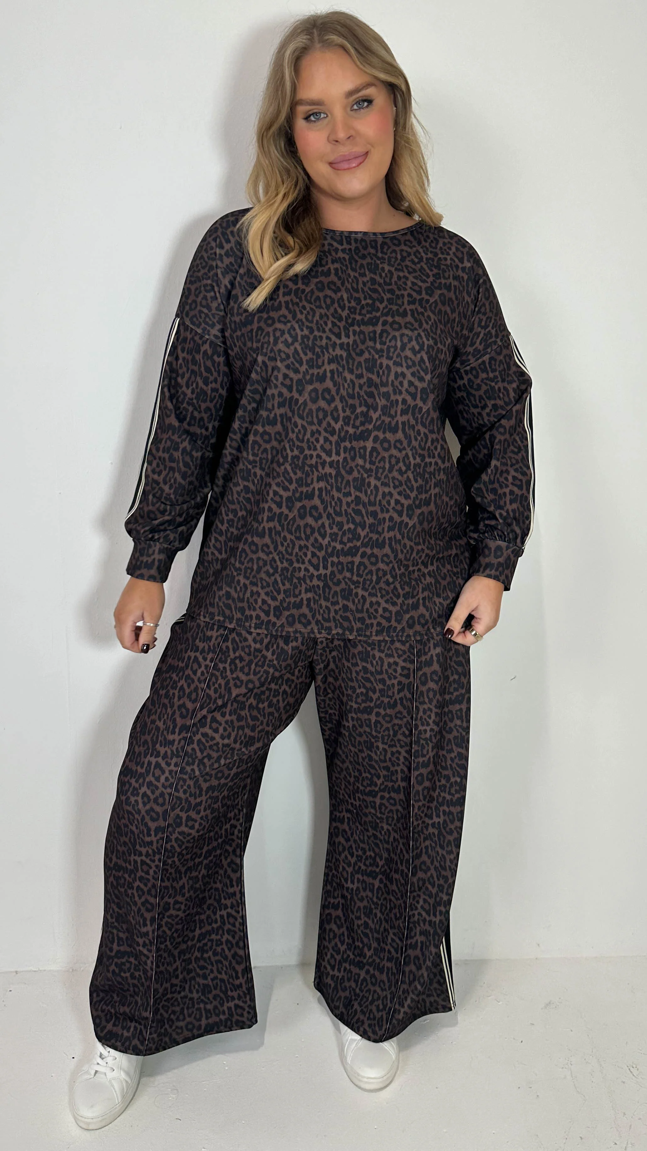 CurveWow Printed Tape Shoulder Long Sleeve Top Leopard - Image 2