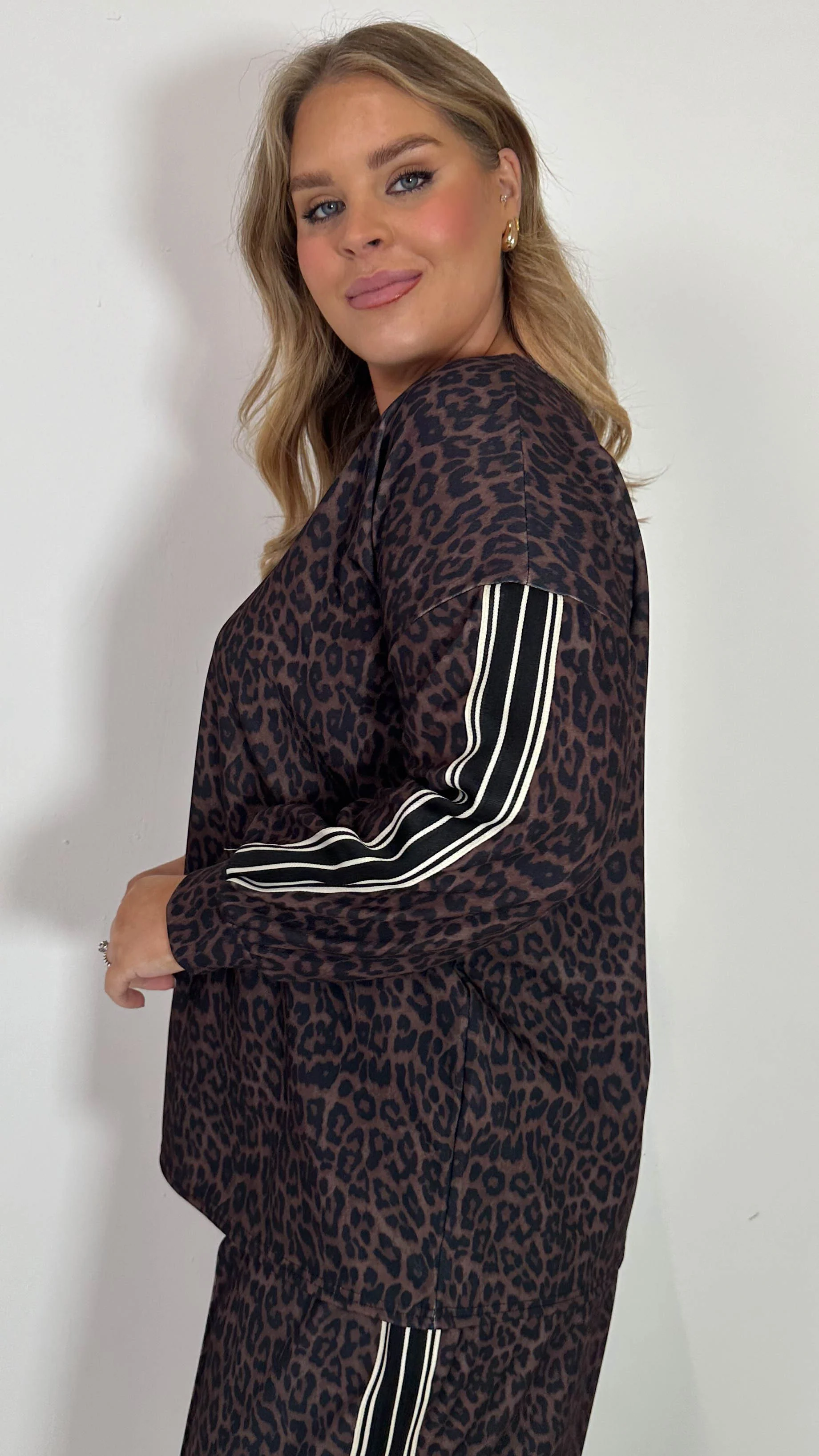 CurveWow Printed Tape Shoulder Long Sleeve Top Leopard - Image 7