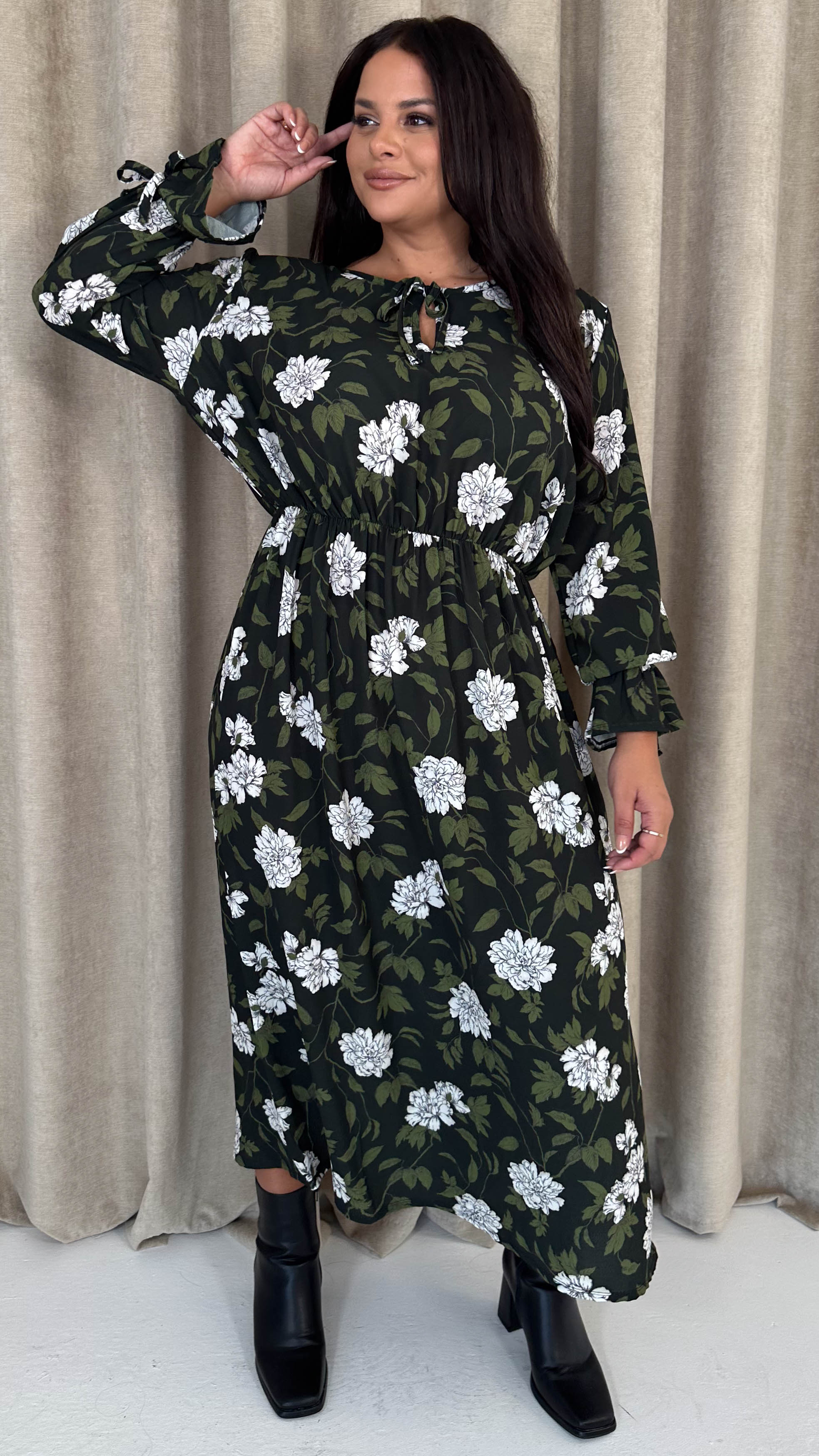 CurveWow Tie Cuff Midaxi Dress Black Floral - Image 7