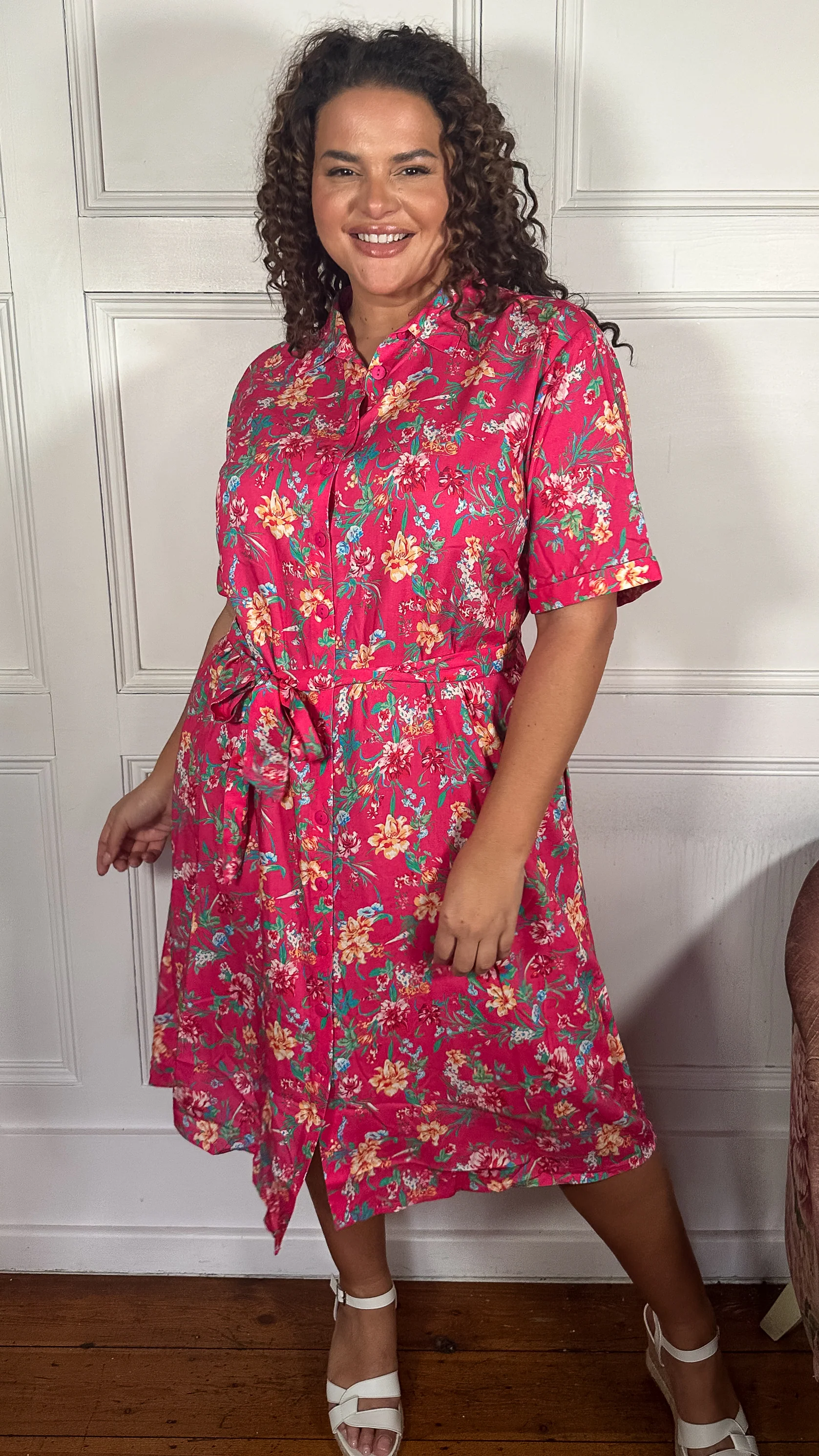CurveWow Tie Waist Midi Shirt Dress Fuchsia Floral - Image 3