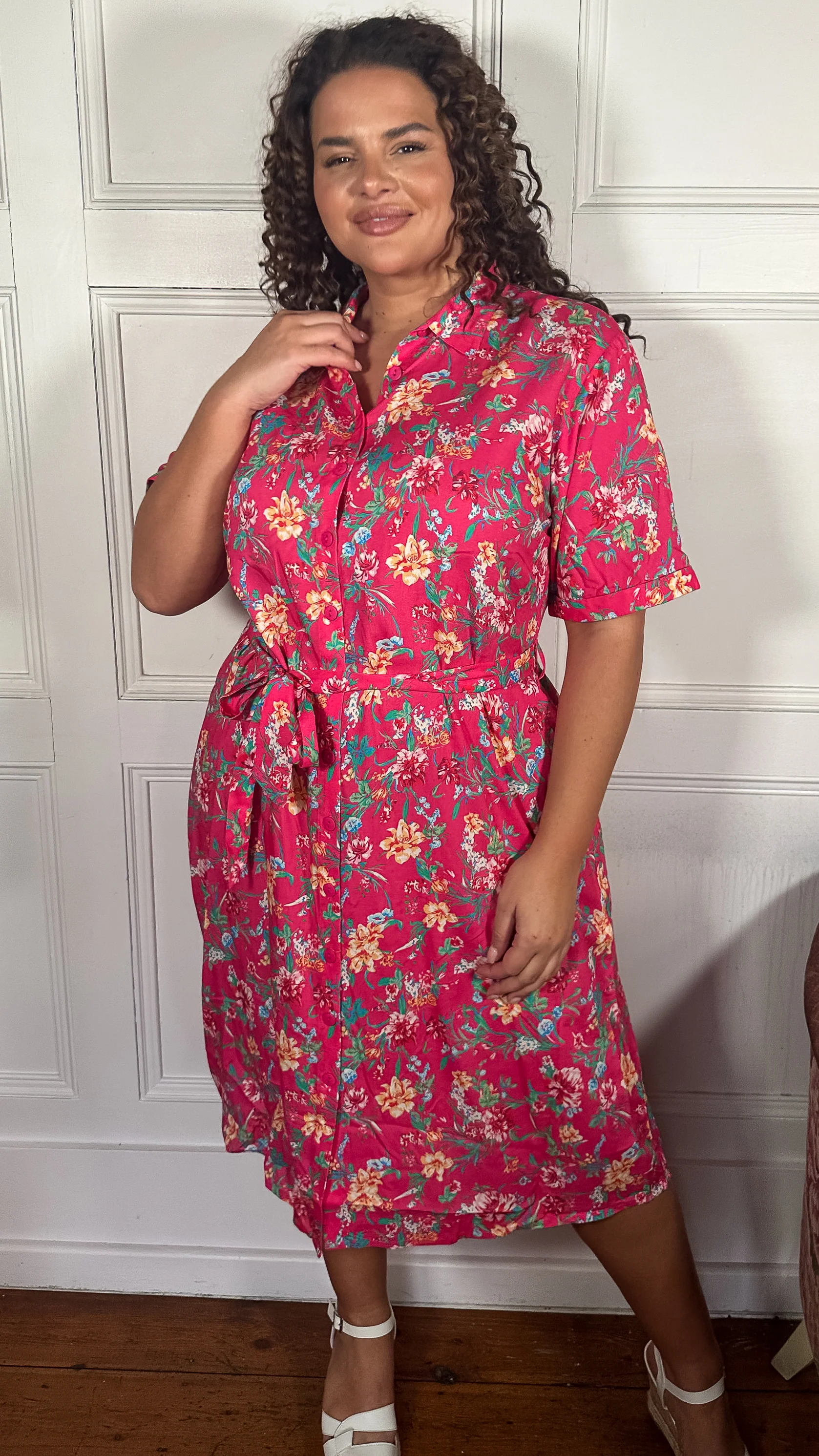 CurveWow Tie Waist Midi Shirt Dress Fuchsia Floral - Image 5