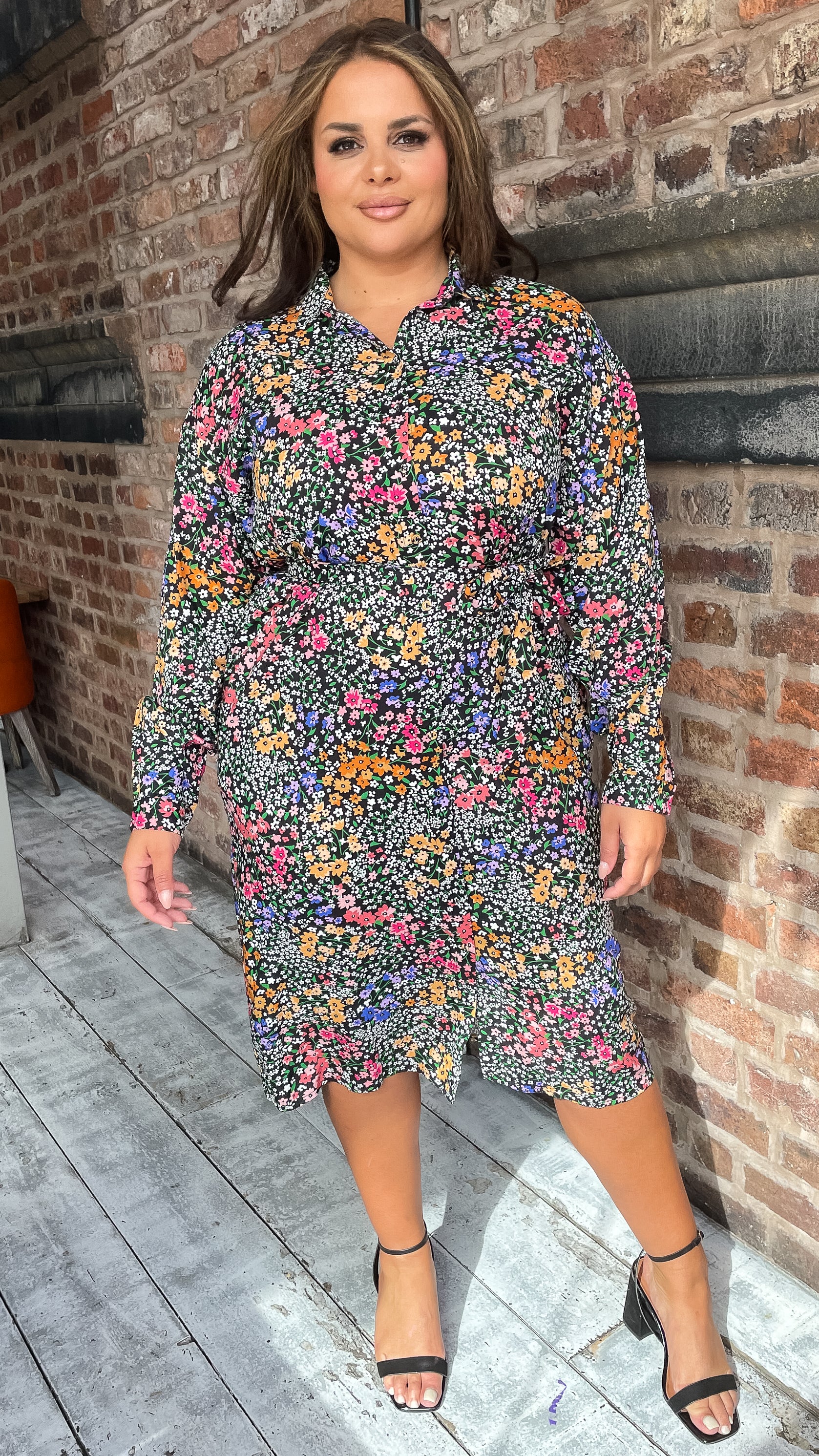 CurveWow Printed Tie Waist Shirt Dress Black Multi Floral Ditsy - Image 2