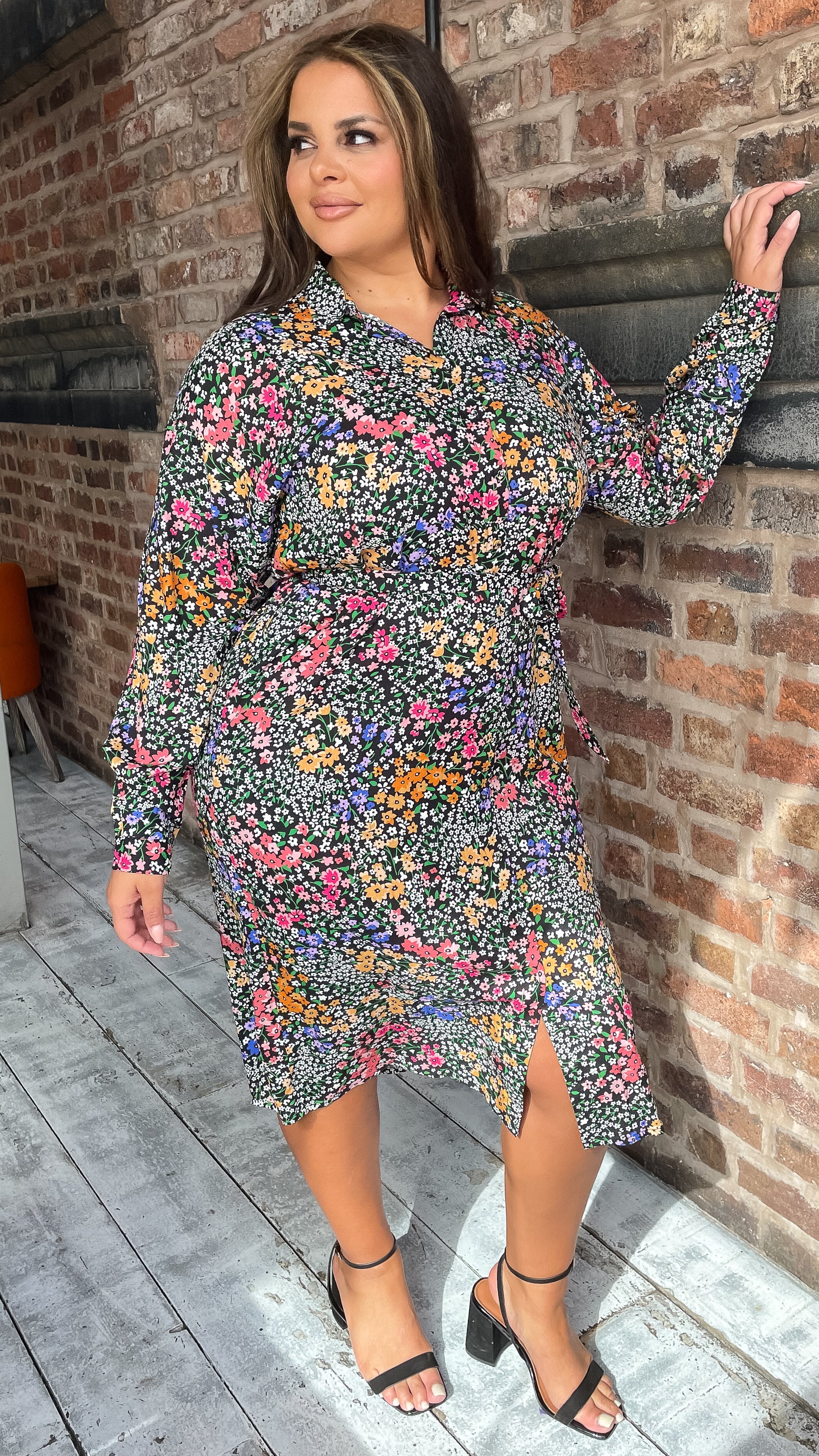CurveWow Printed Tie Waist Shirt Dress Black Multi Floral Ditsy - Image 4
