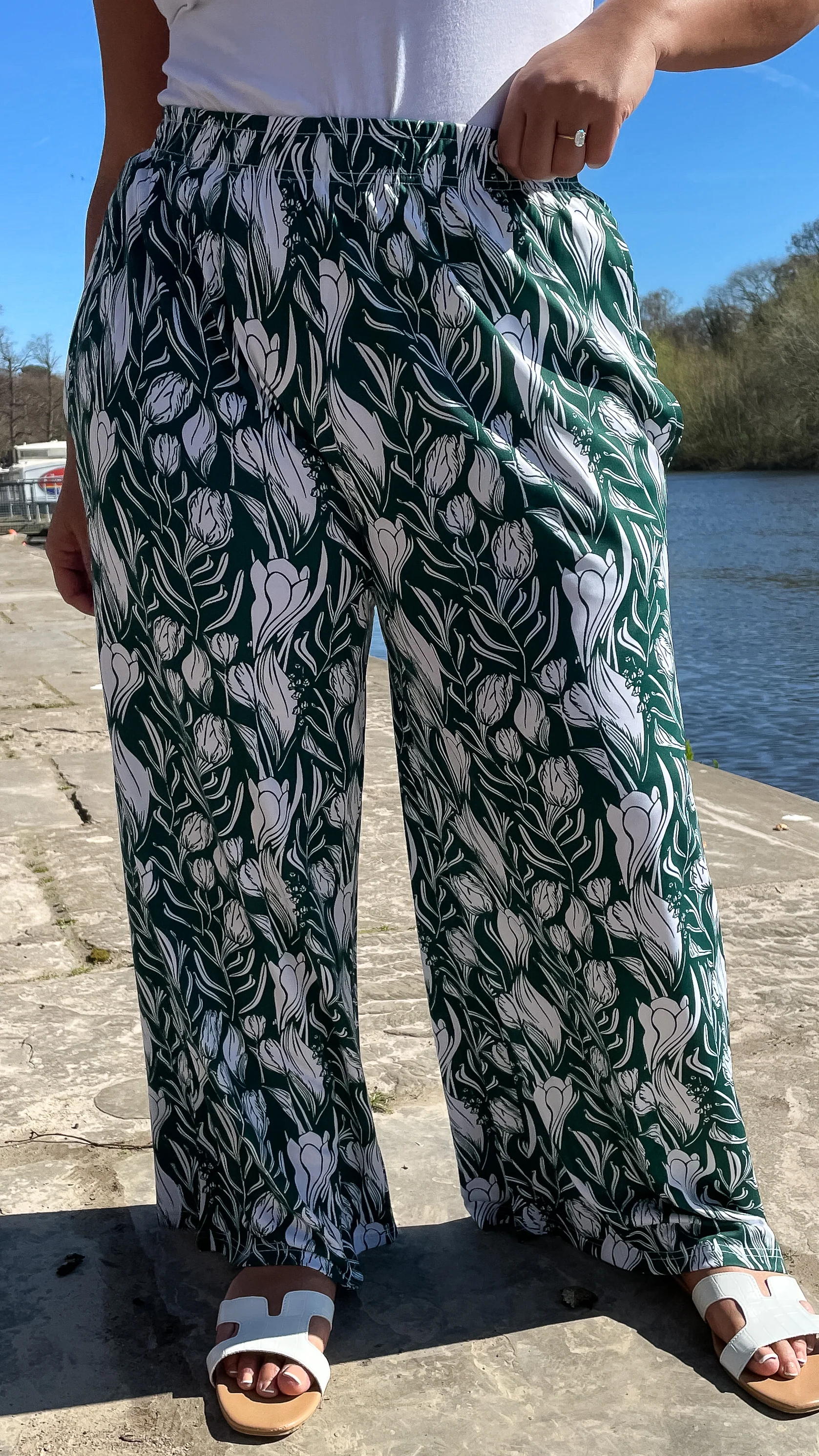 CurveWow Printed Wide Leg Pants Green - Image 7