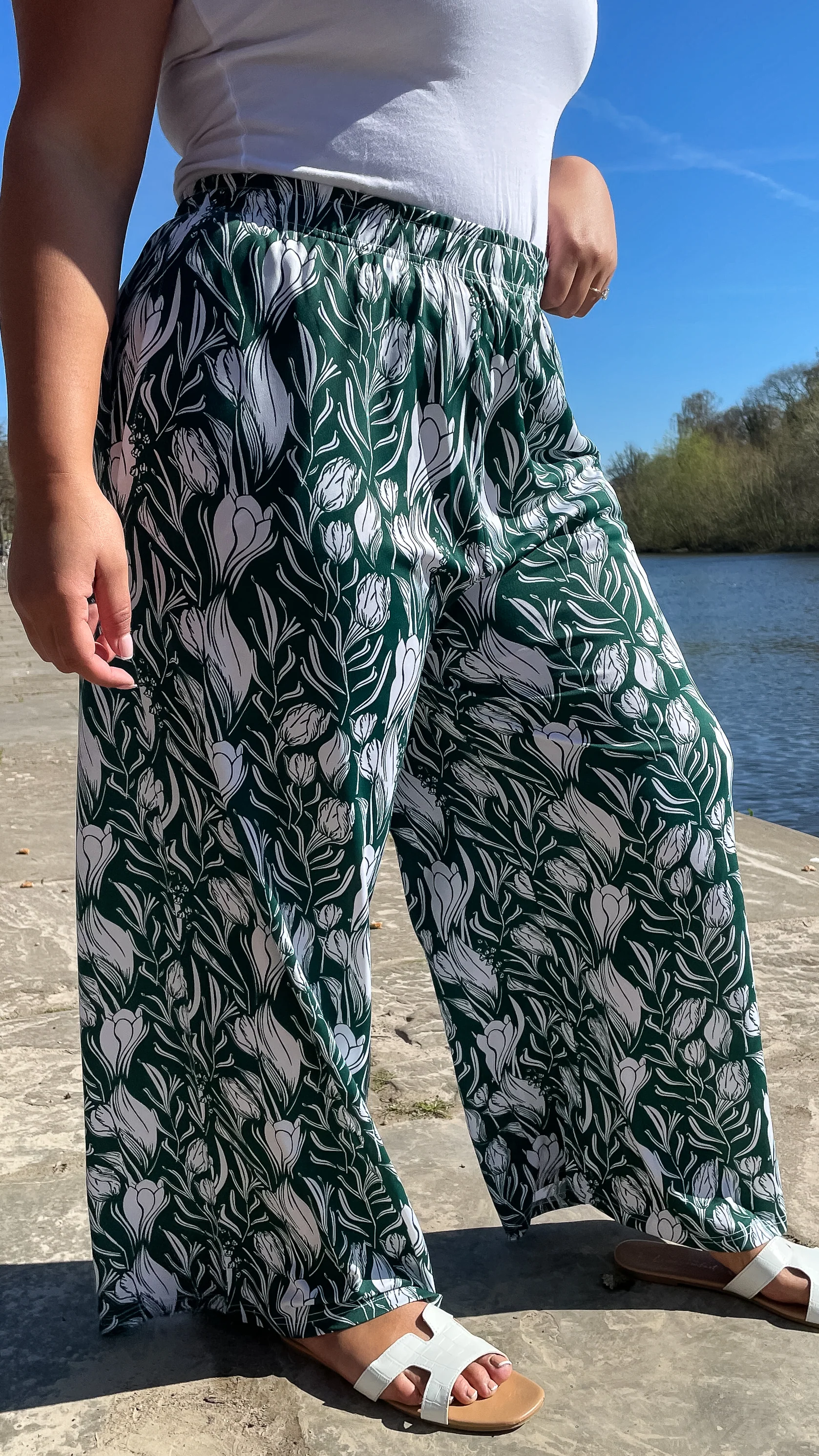 CurveWow Printed Wide Leg Pants Green - Image 9