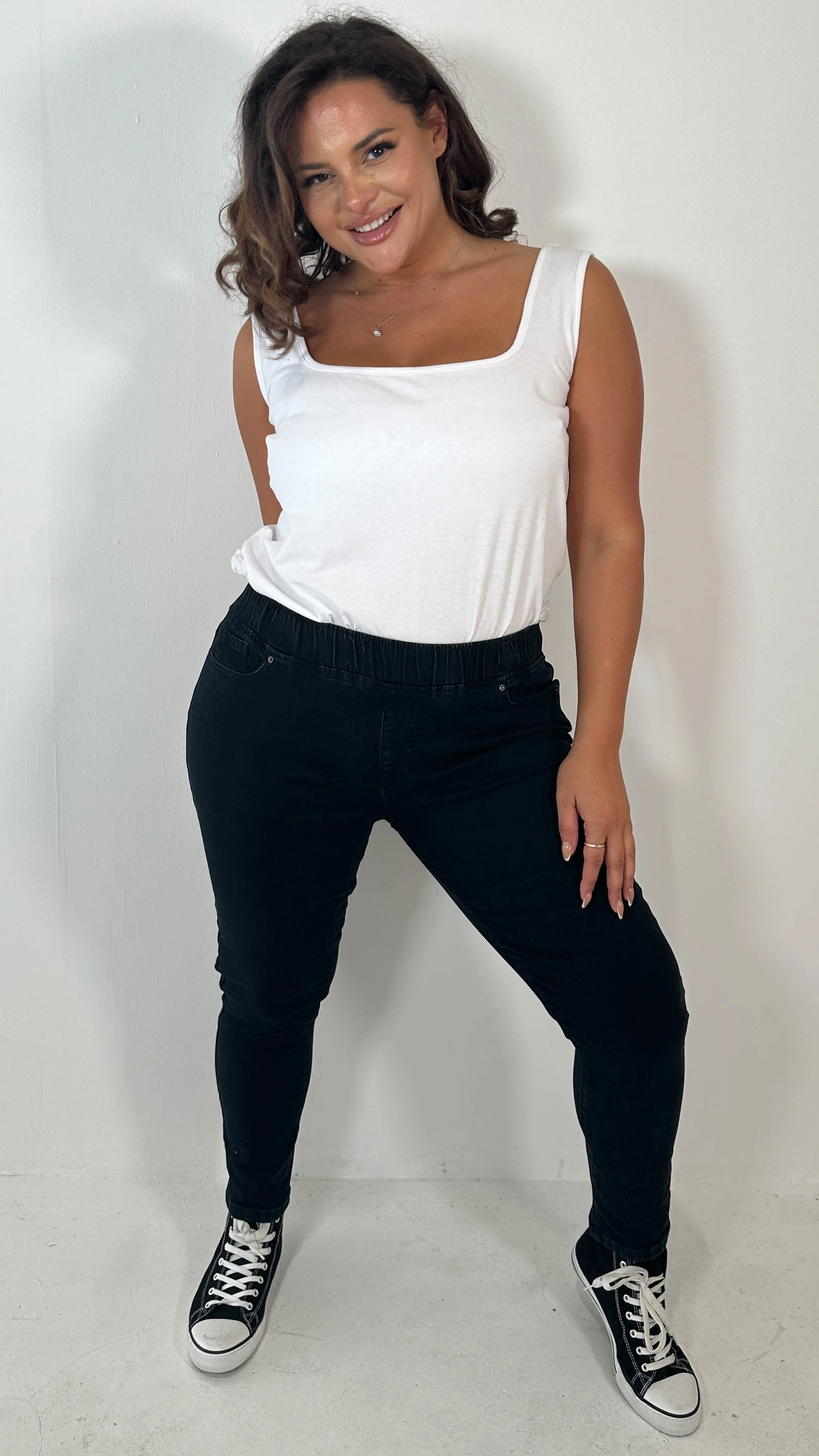 CurveWow Pull On Jegging Black - Image 4