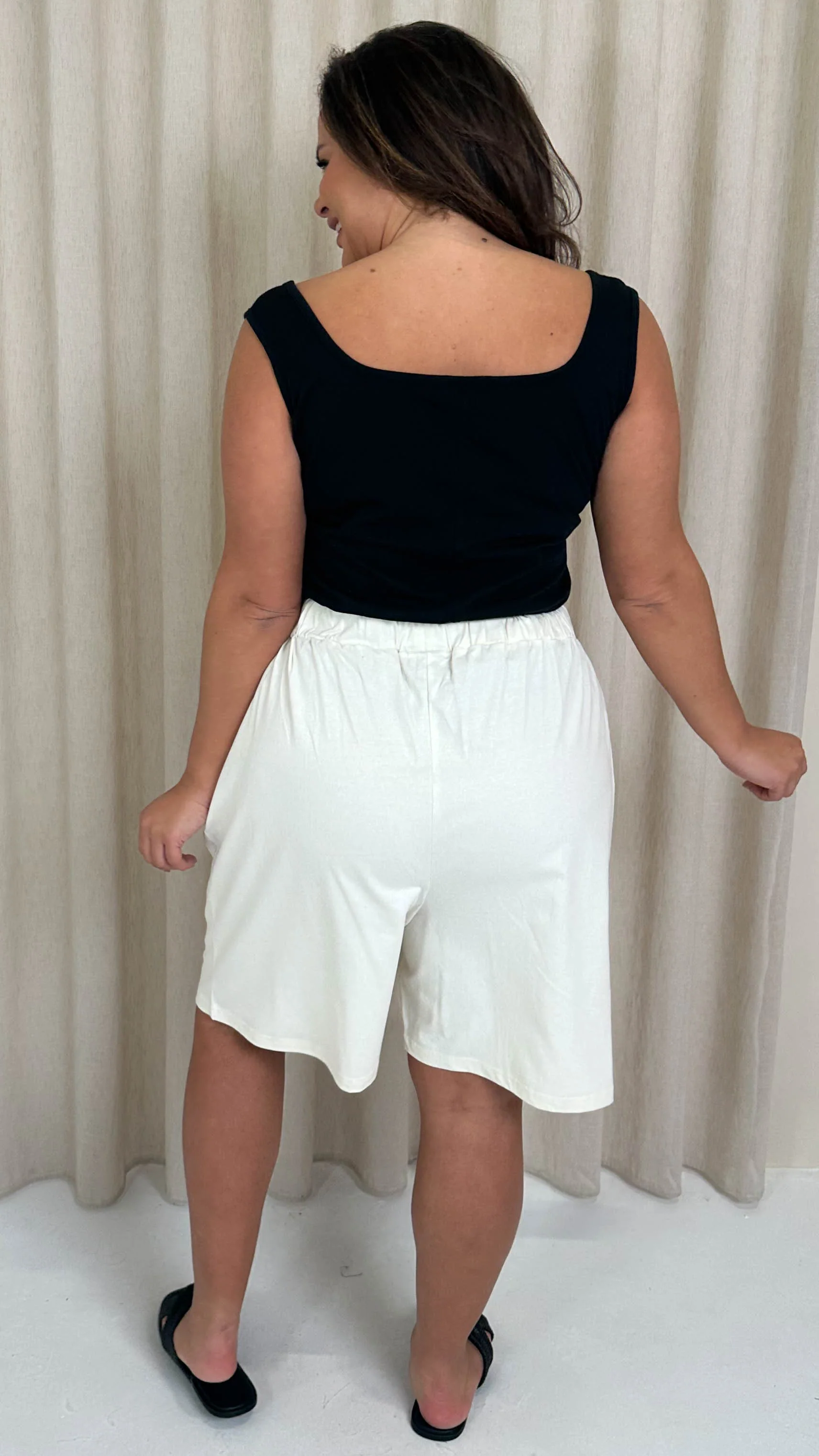 CurveWow Pull On Shorts Cream - Image 3