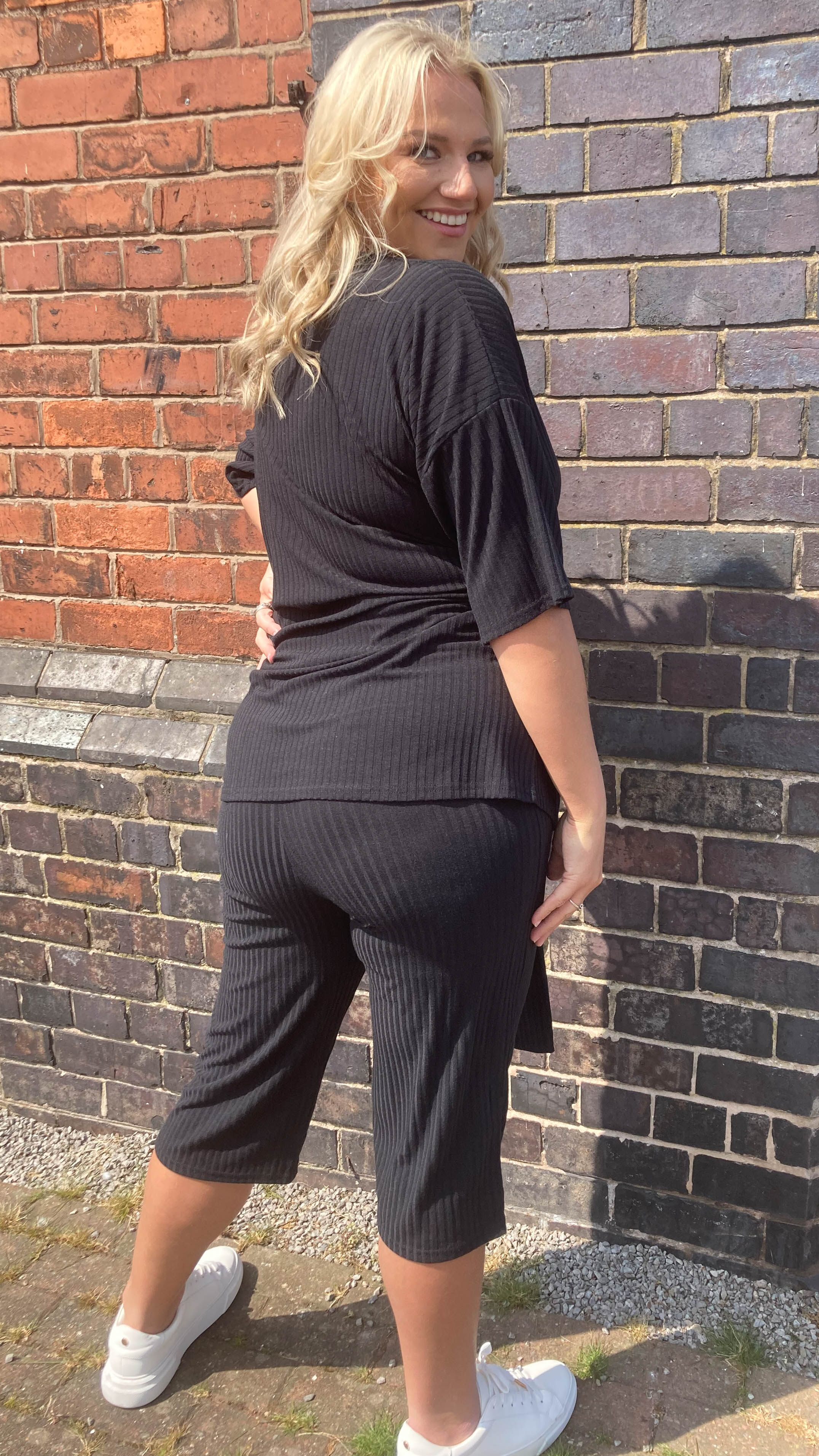 CurveWow Ribbed Cropped Lounge Trousers Black - Image 9