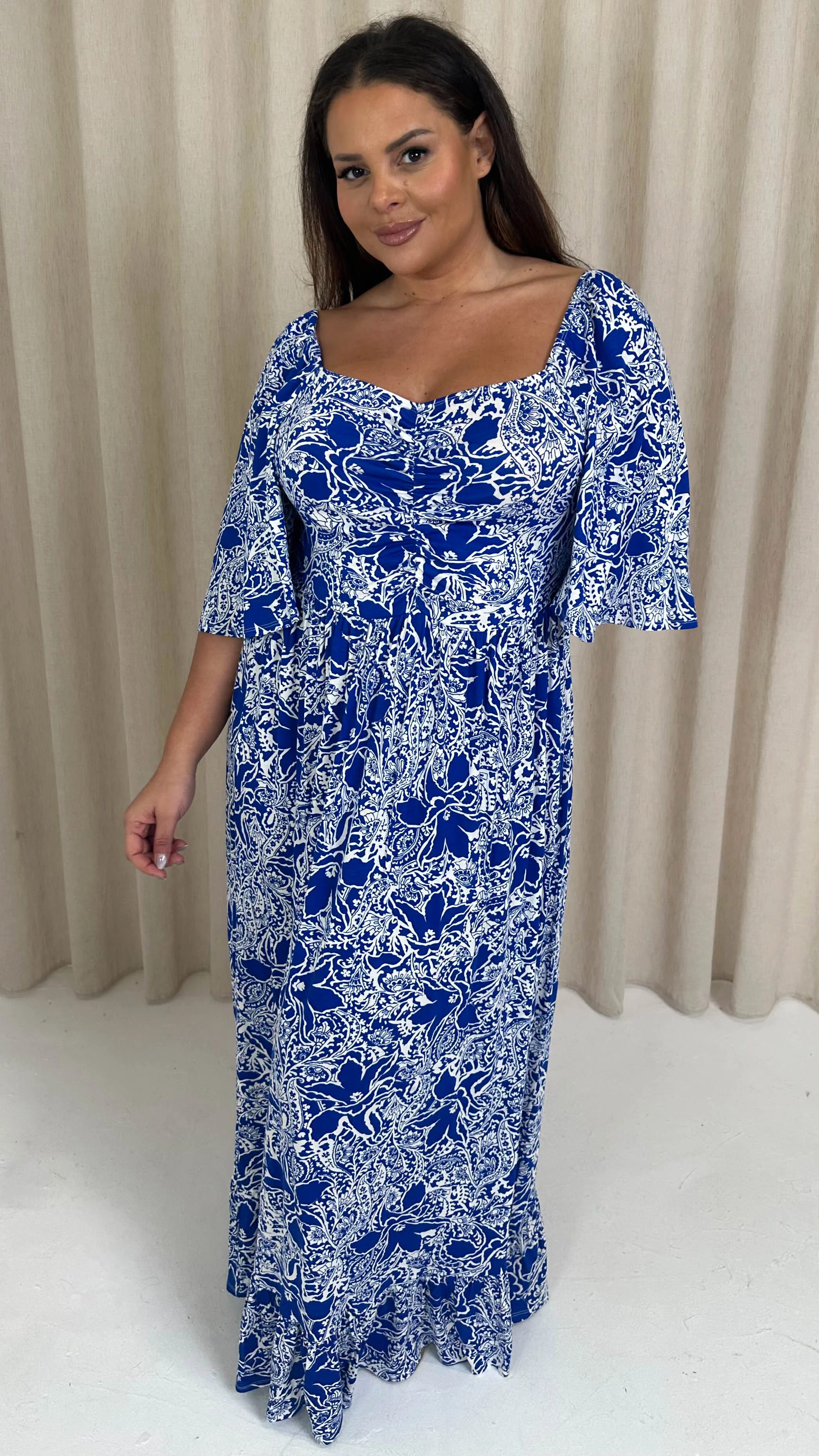 CurveWow Ruched Front Angel Sleeve Maxi Blue/White Floral - Image 3