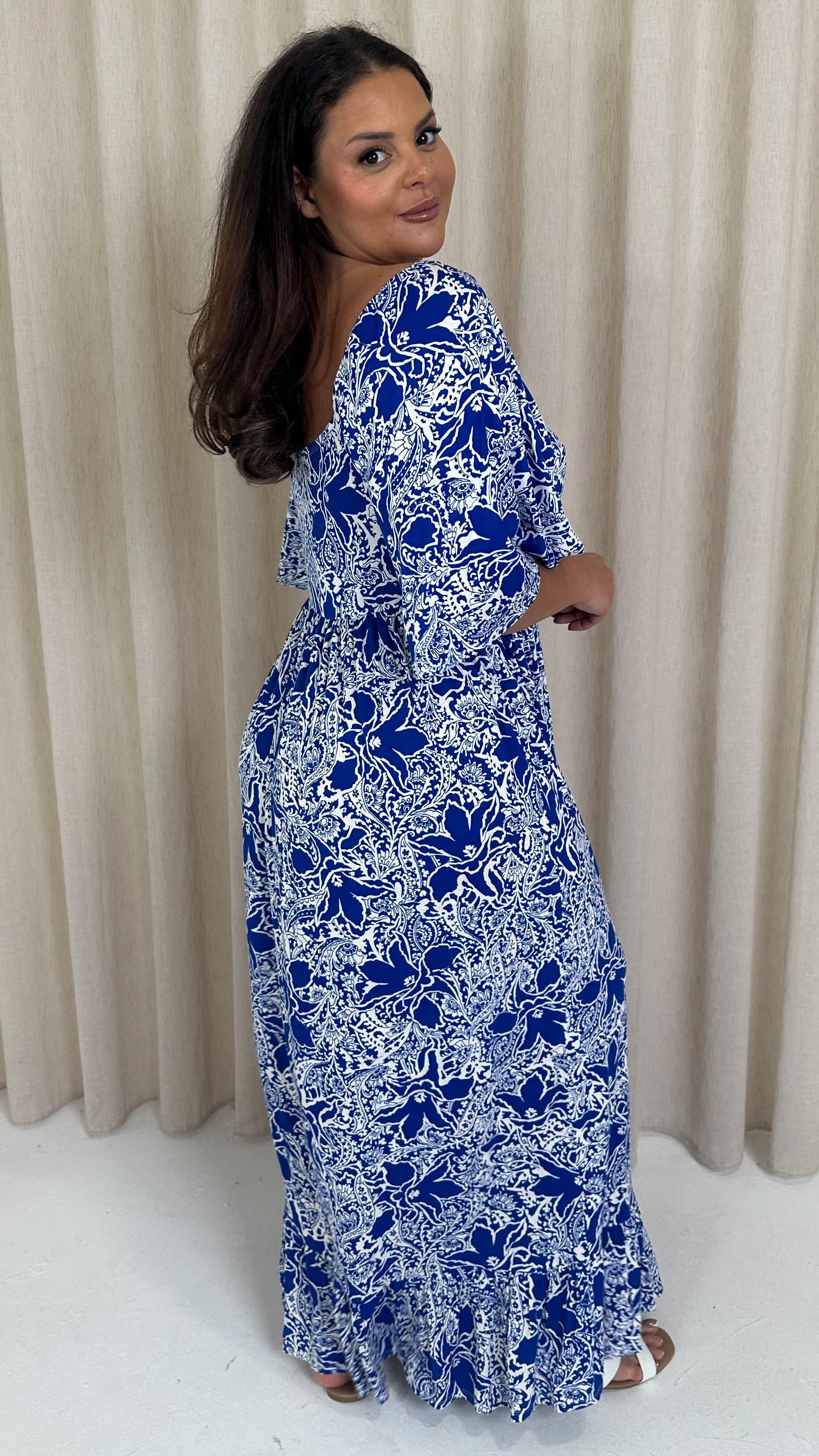 CurveWow Ruched Front Angel Sleeve Maxi Blue/White Floral - Image 7