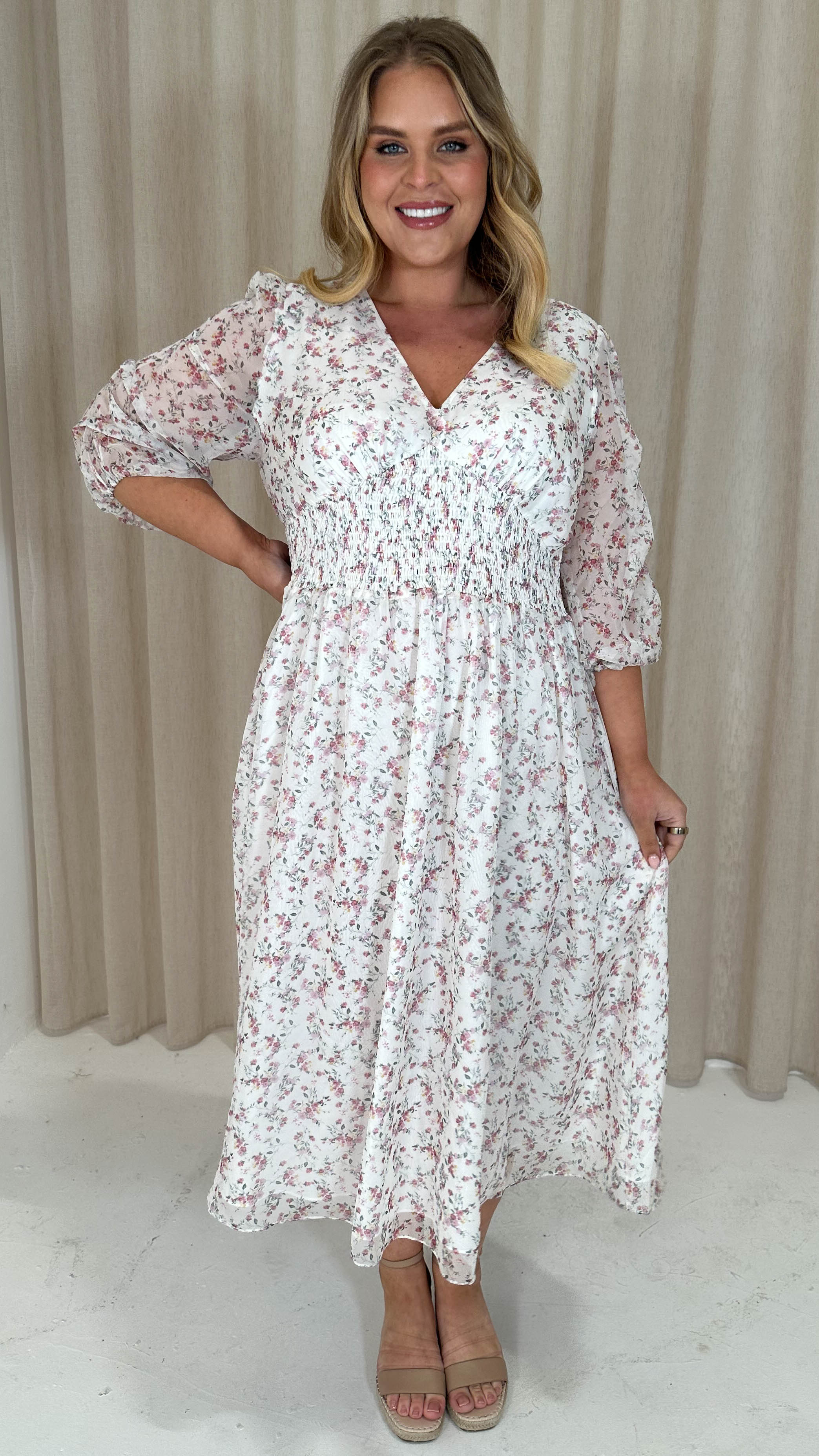 CurveWow Ruched Sleeve Floral Tea Dress White - Image 5