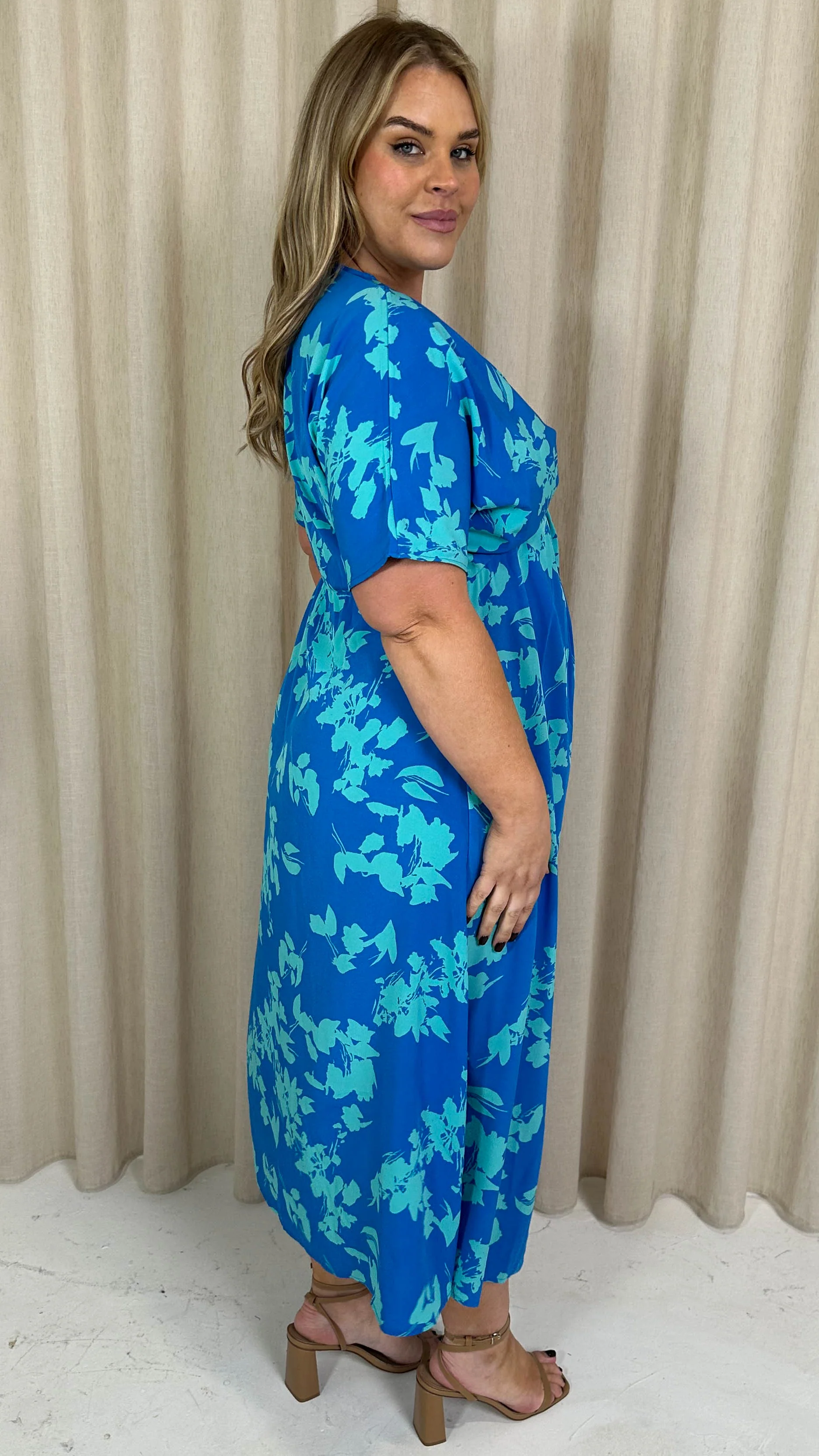 CurveWow Satin Knot Front Maxi Dress Blue Floral - Image 8