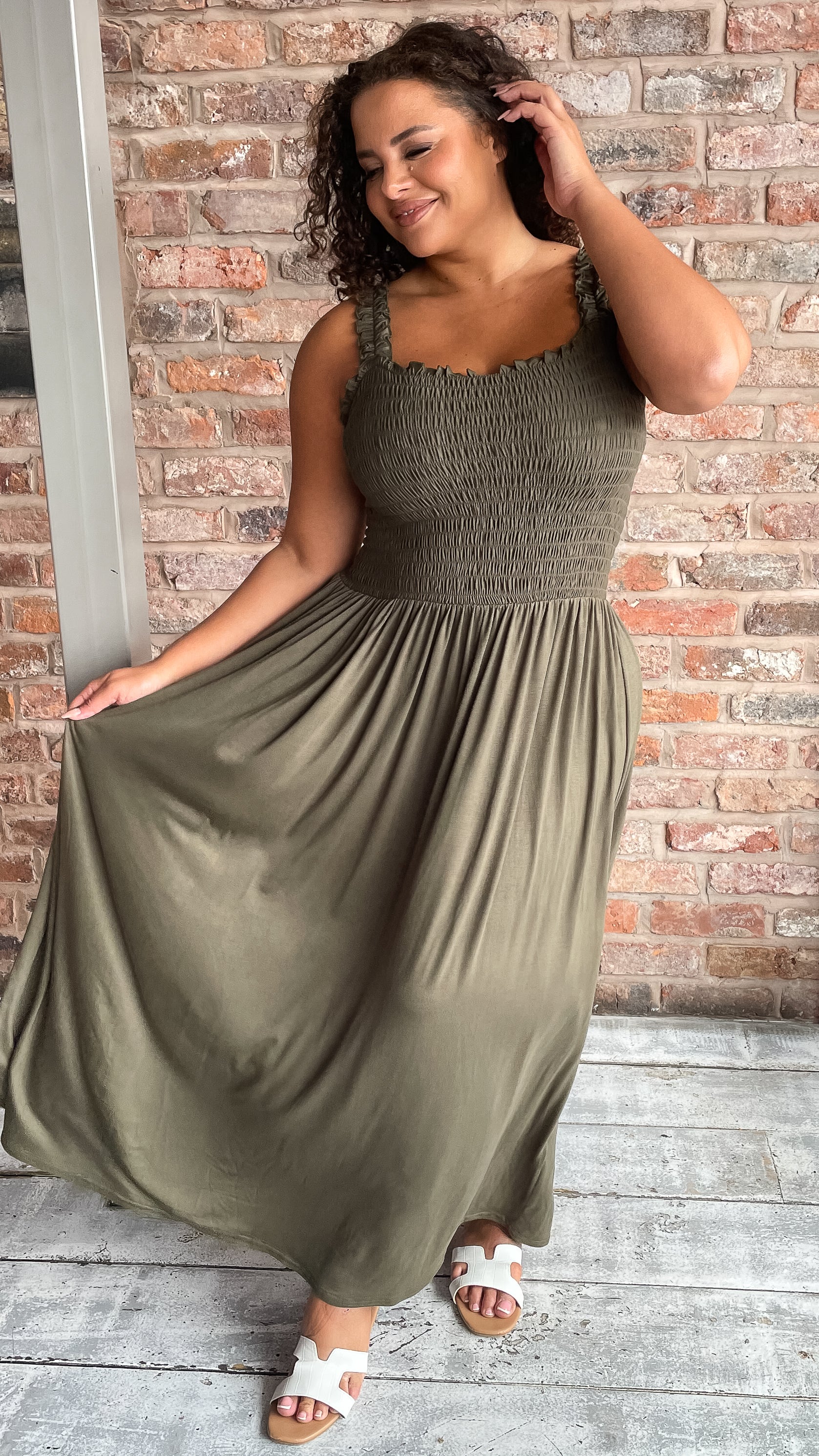 CurveWow Shirred Bust Maxi Dress Khaki - Image 5