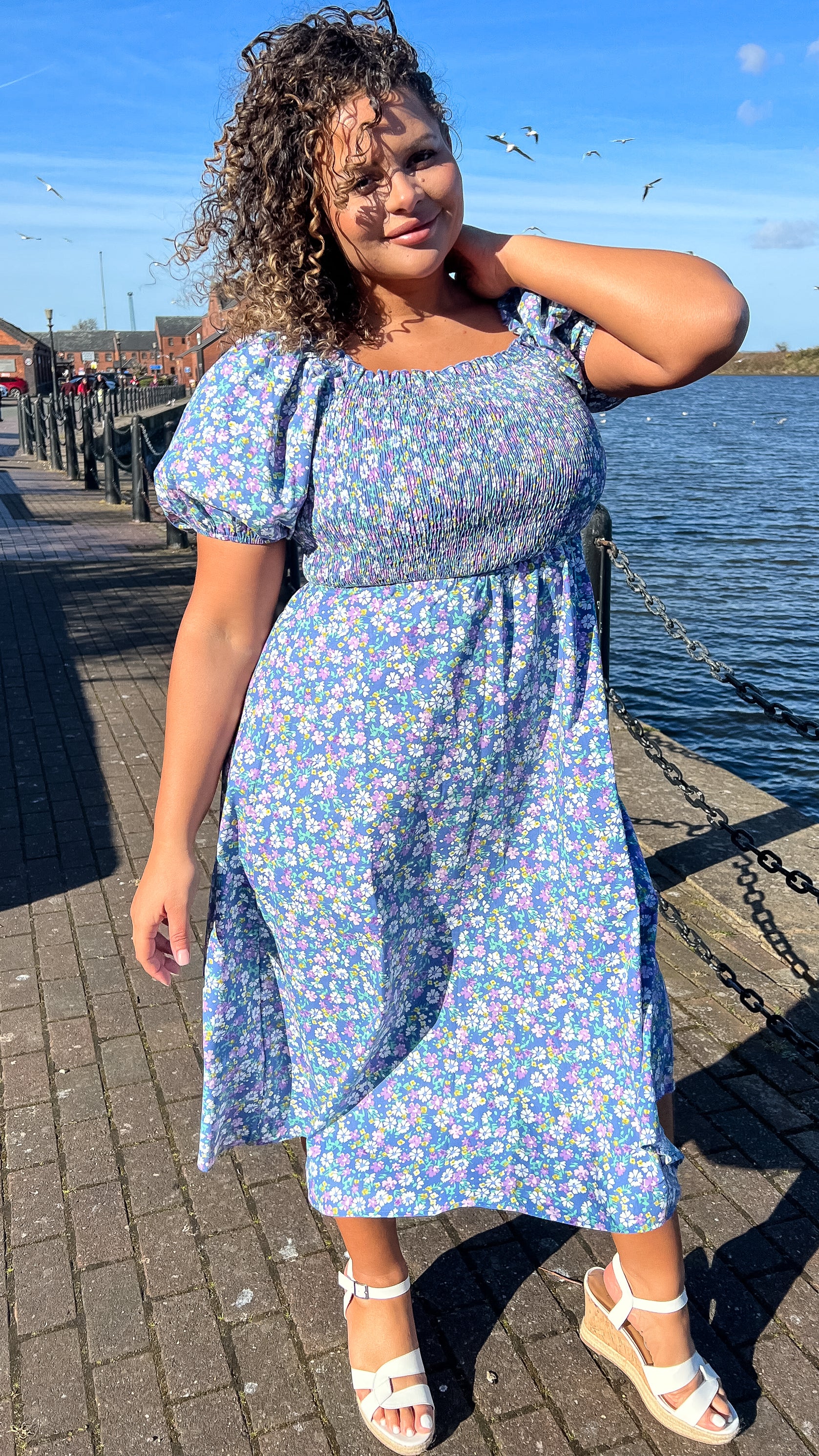 CurveWow Shirred Midi Dress Blue Multi Floral - Image 6