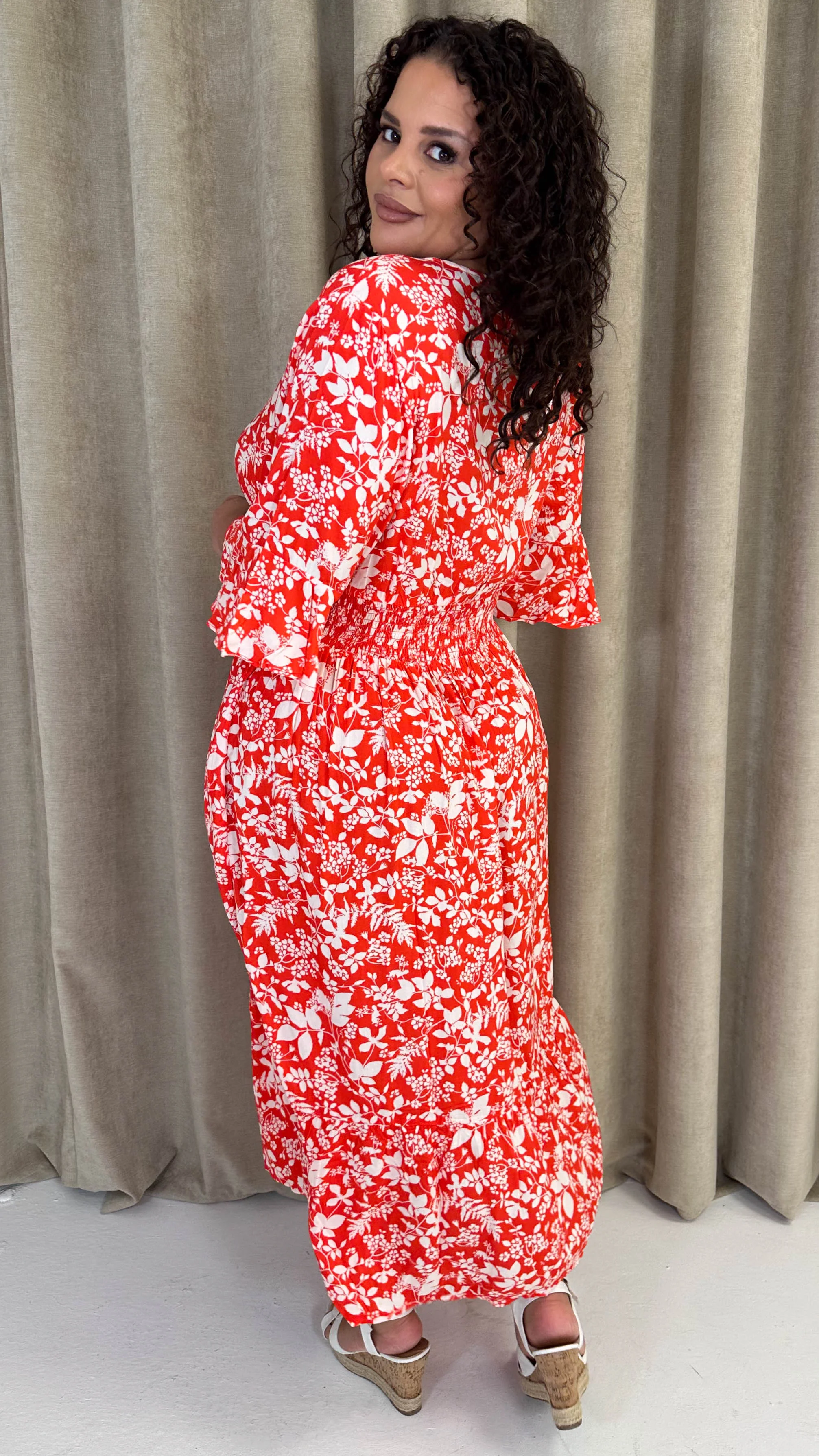 CurveWow Shirred Waist Frill Hem Sleeve Midi Dress Red Floral - Image 6