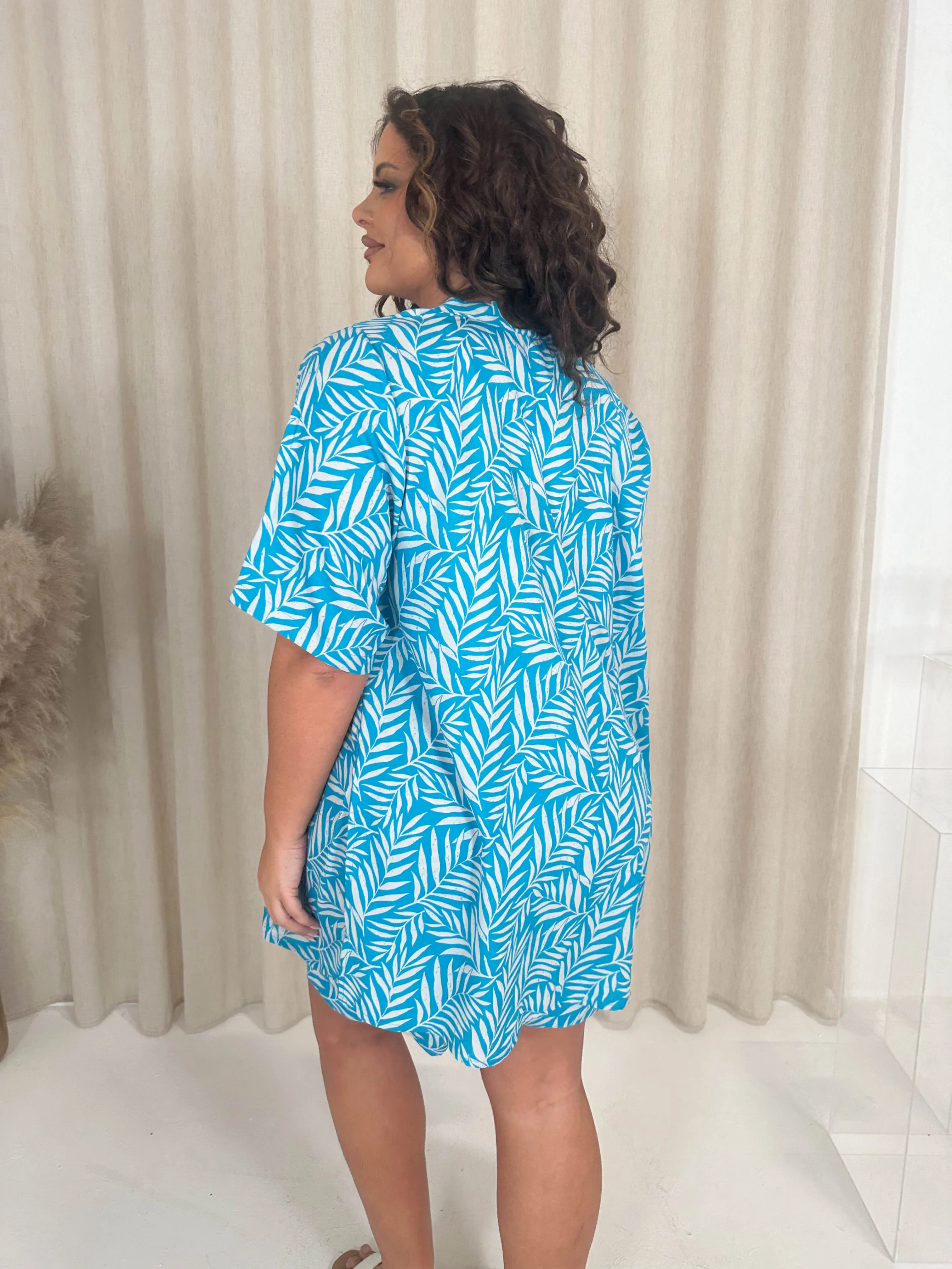 CurveWow Short Kimono Blue Leaf - Image 9