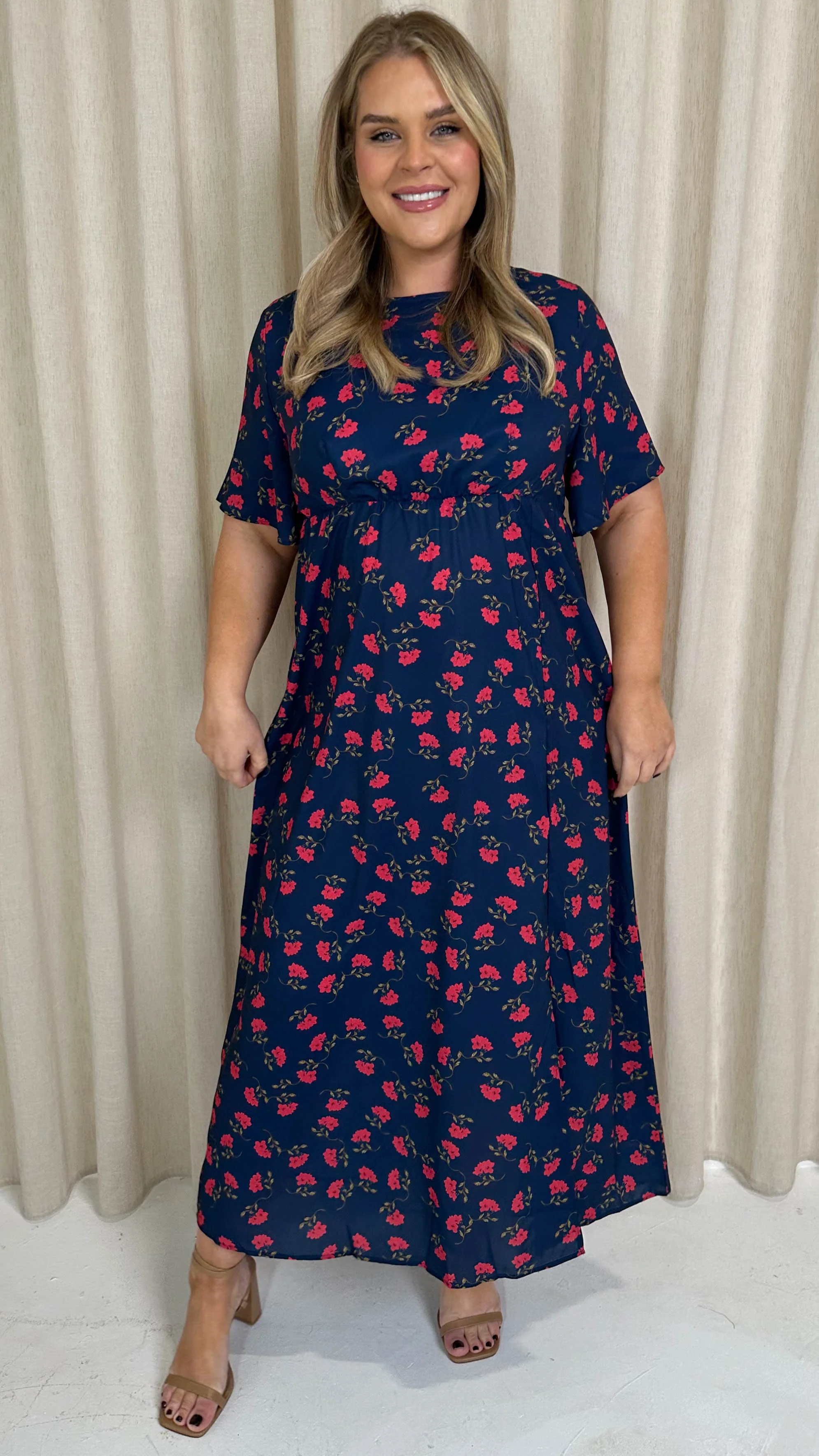 CurveWow Short Sleeve Maxi Tea Dress Navy Floral - Image 7