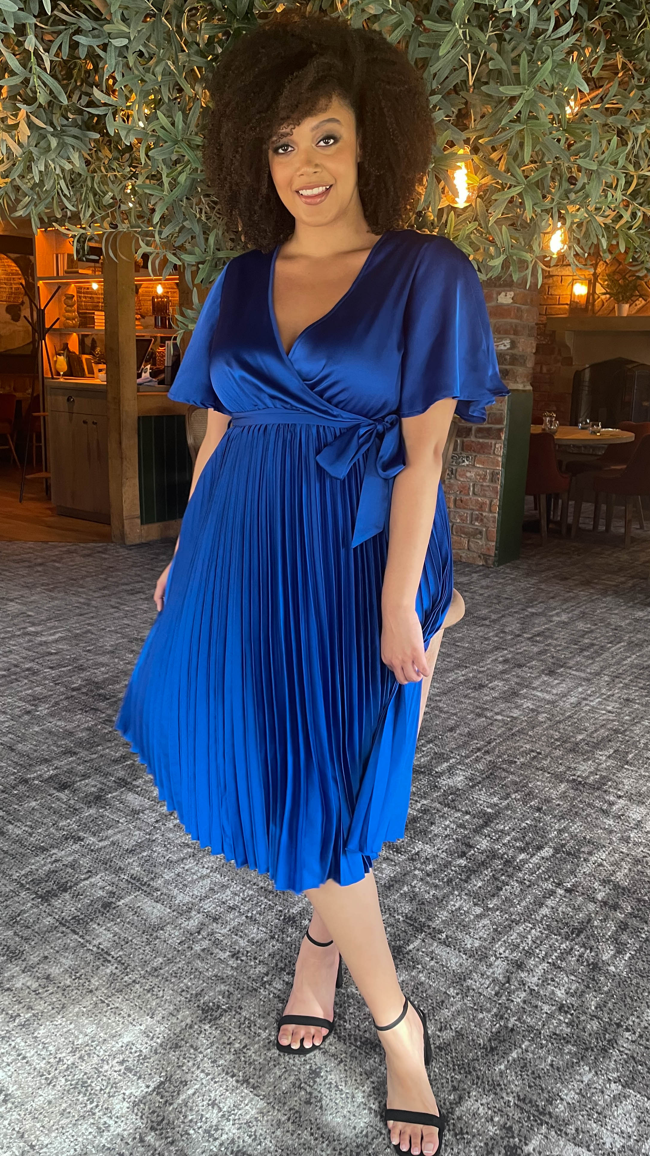 CurveWow Short Sleeve Pleated Wrap Dress Royal Blue - Image 4