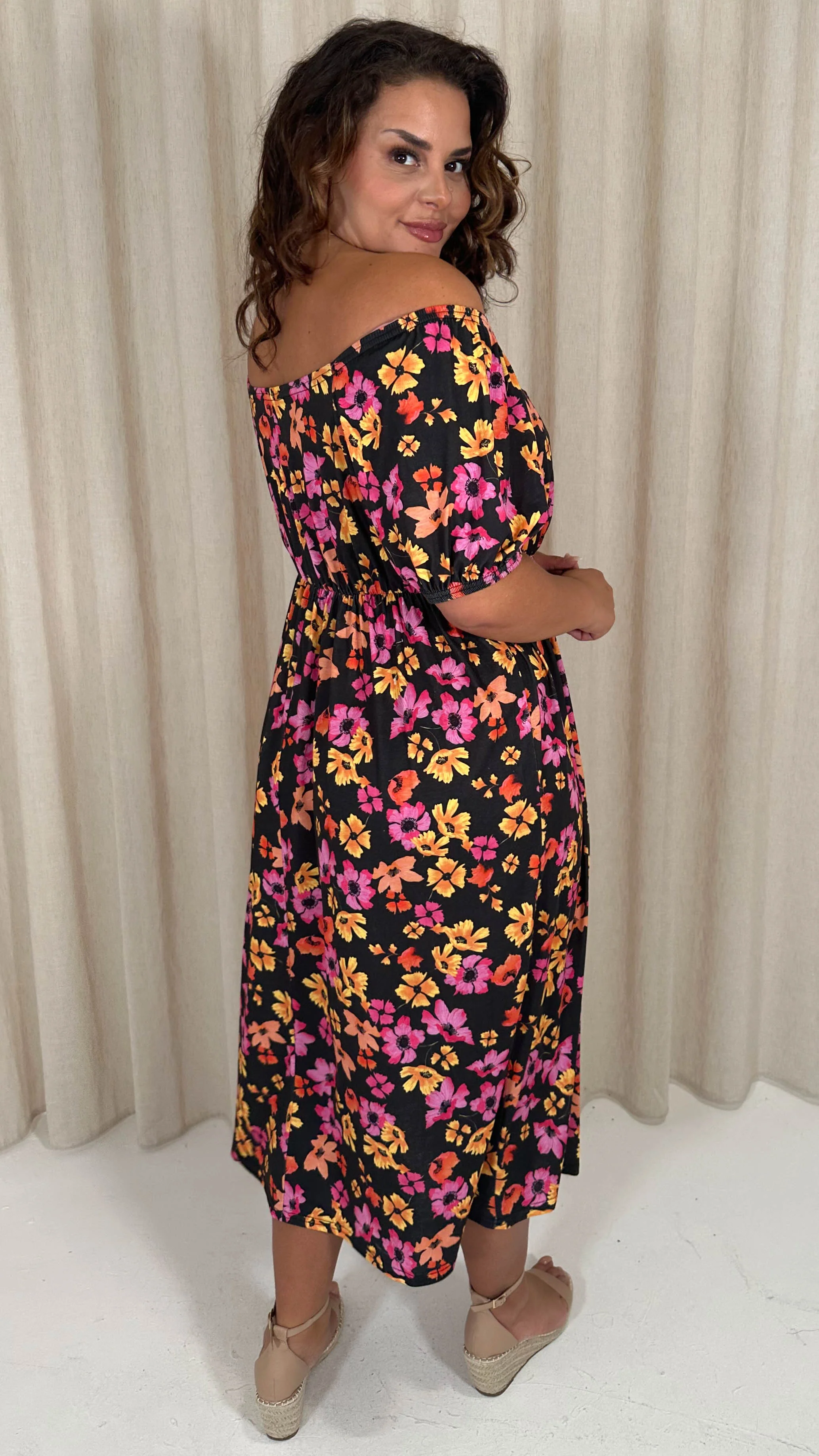 CurveWow Ruched Front Milk Maid Midi Dress Floral - Image 7