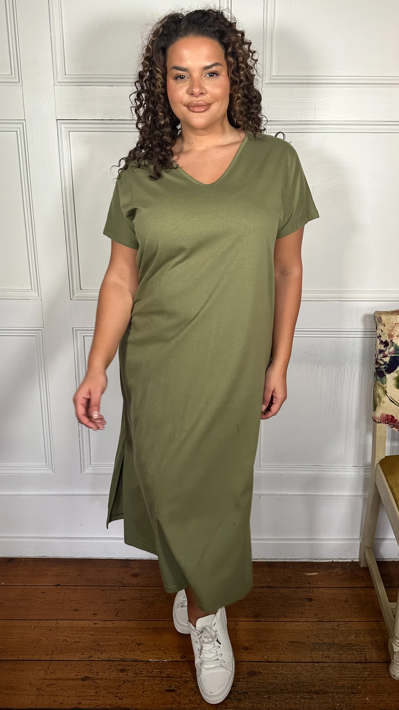 CurveWow Side Split Midaxi T-Shirt Dress Khaki - Image 3