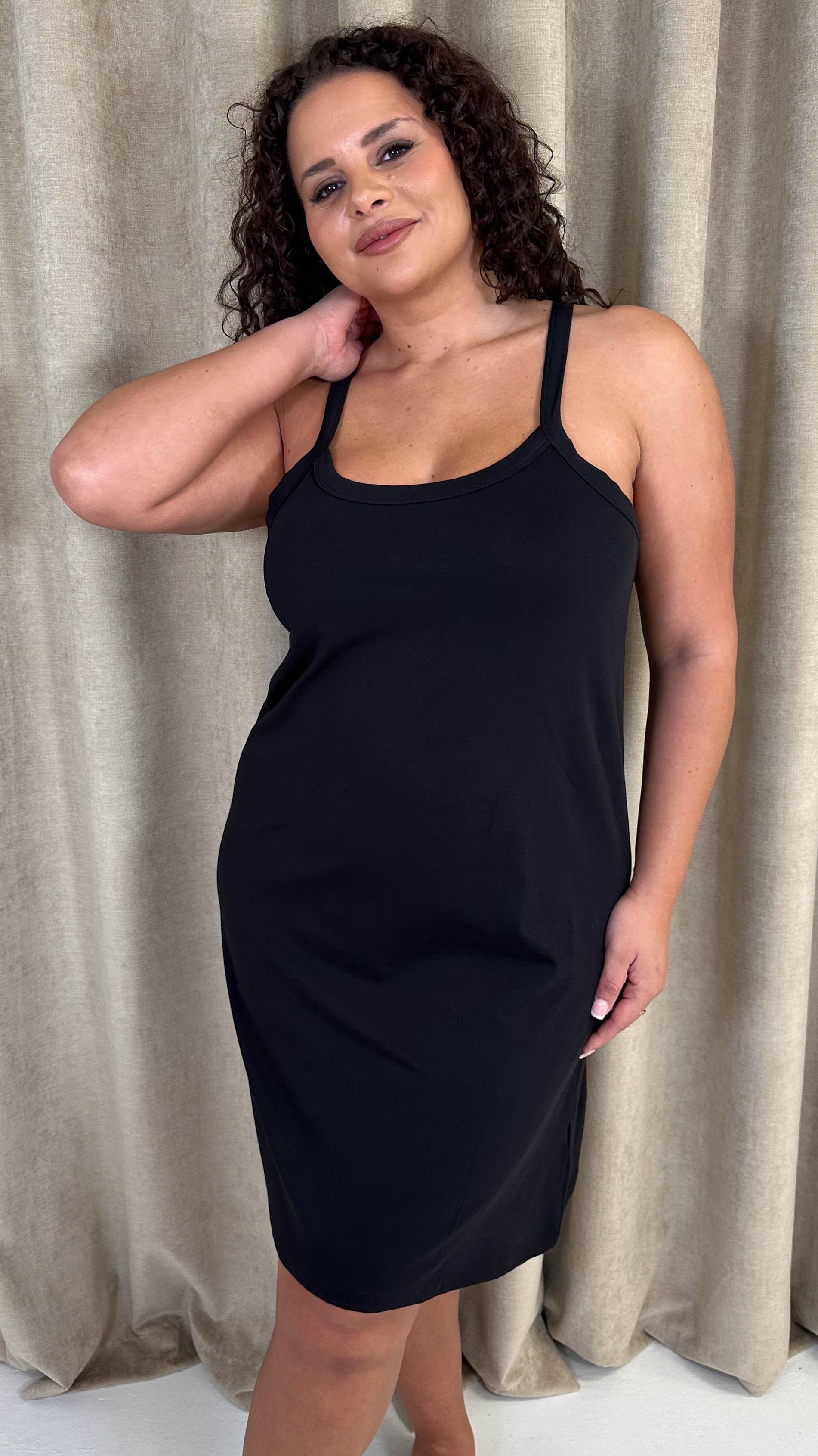 CurveWow Basic Slip Dress Black - Image 4