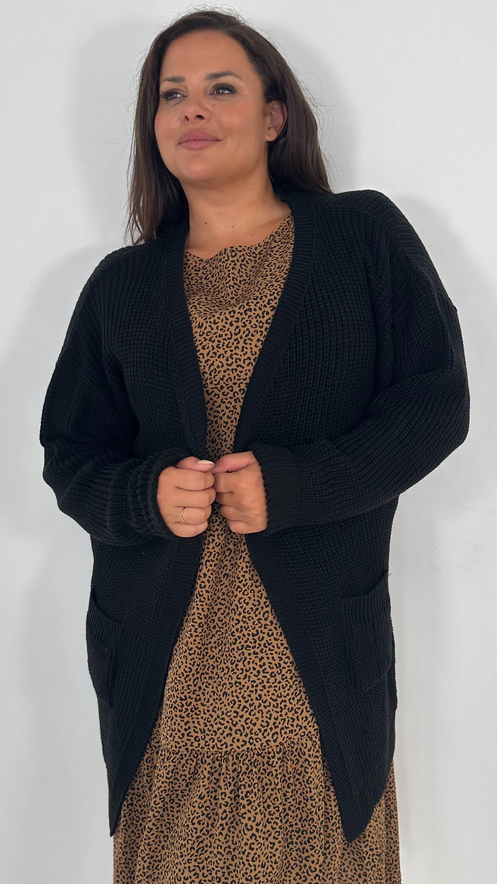 CurveWow Slouch Pocket Knitted Cardigan Black - Image 4