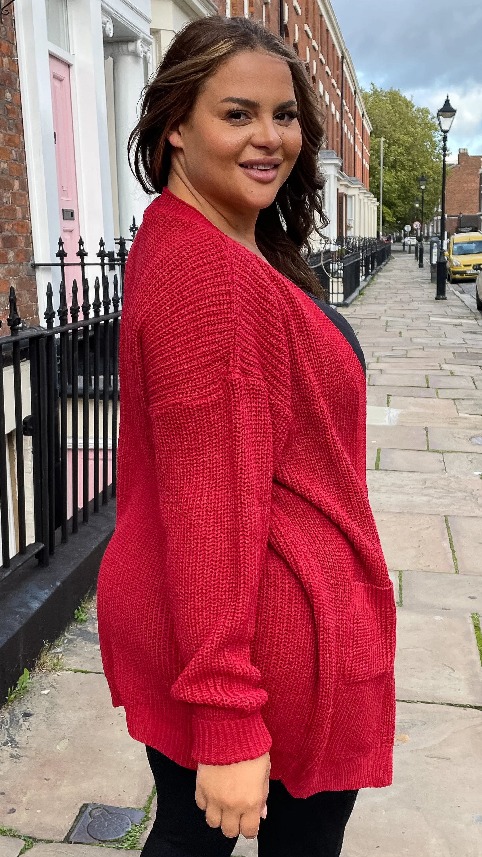 CurveWow Slouch Pocket Knitted Cardigan Pomegranate - Image 3