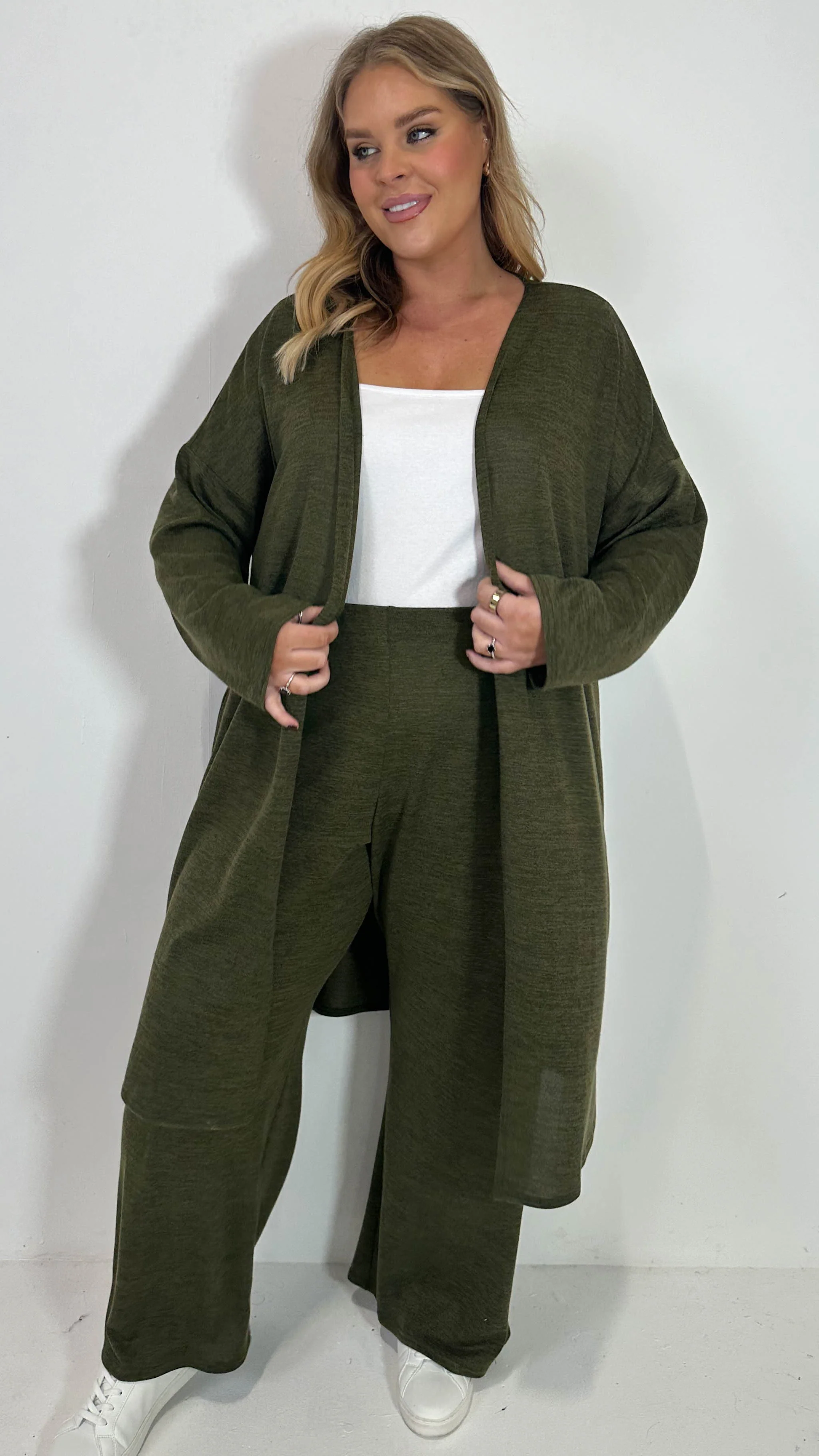 CurveWow Snit Longline Cardigan Khaki - Image 3