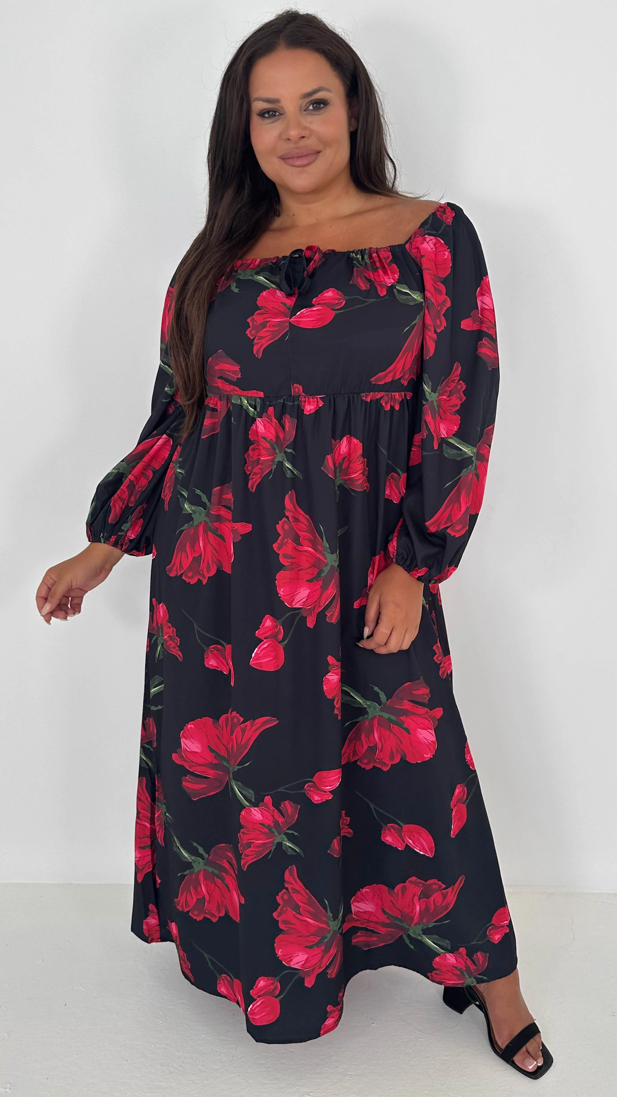 CurveWow Square Neck Maxi Dress Black & Red Floral - Image 3