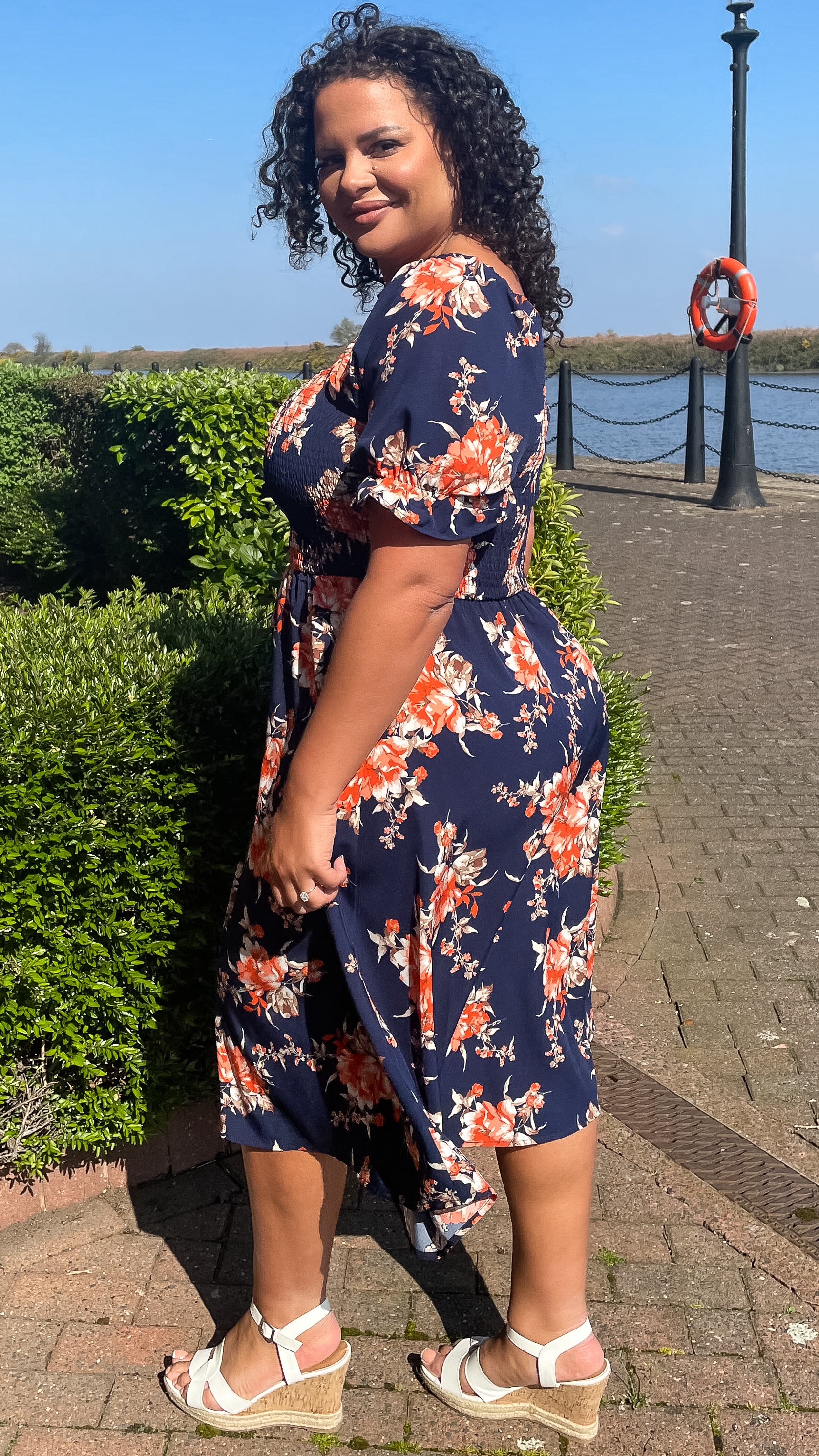 CurveWow Square Neck Shirred Midi Dress Navy Orange Floral - Image 4