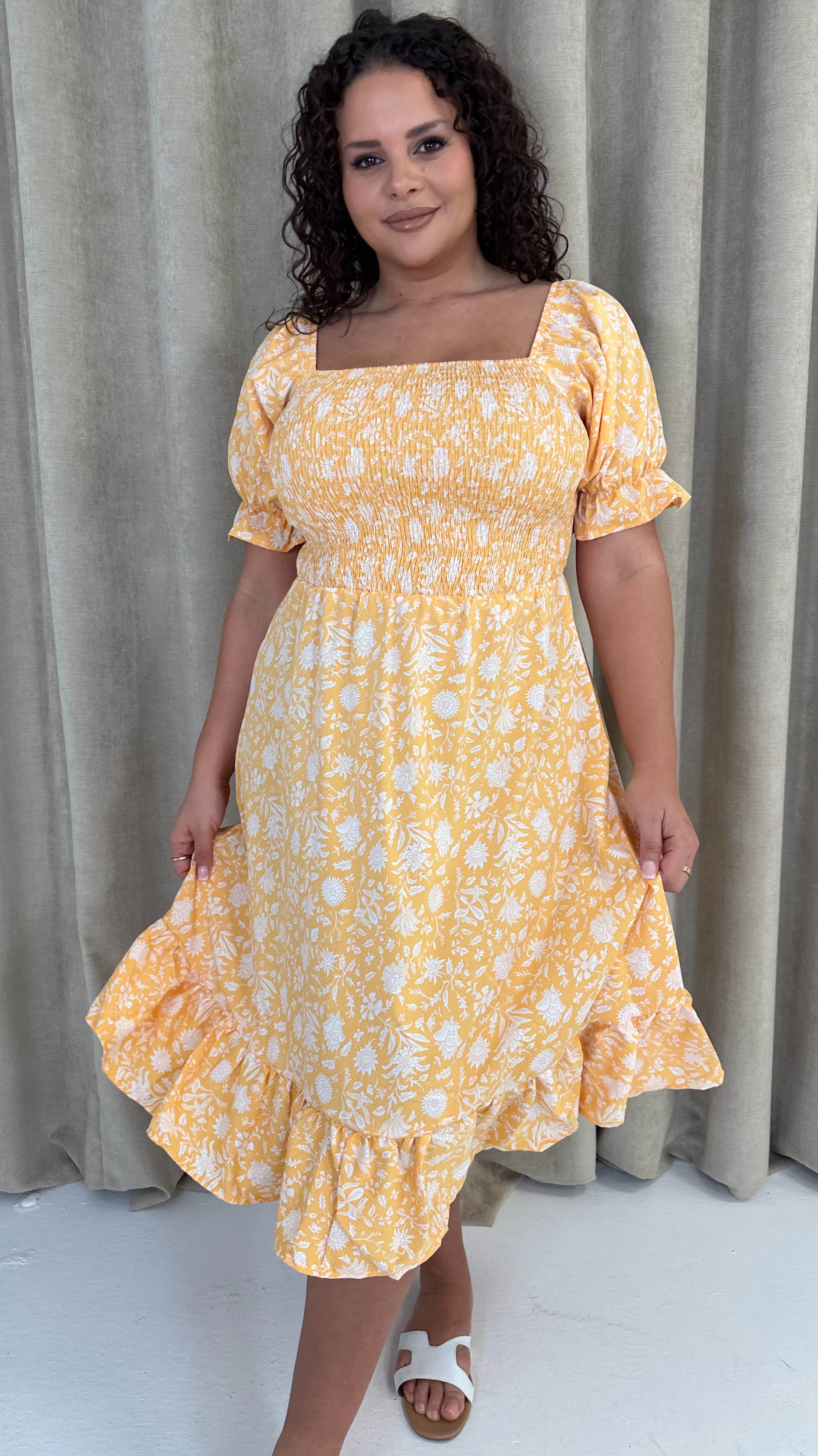 CurveWow Square Neck Shirred Midi Dress Yellow Floral - Image 5