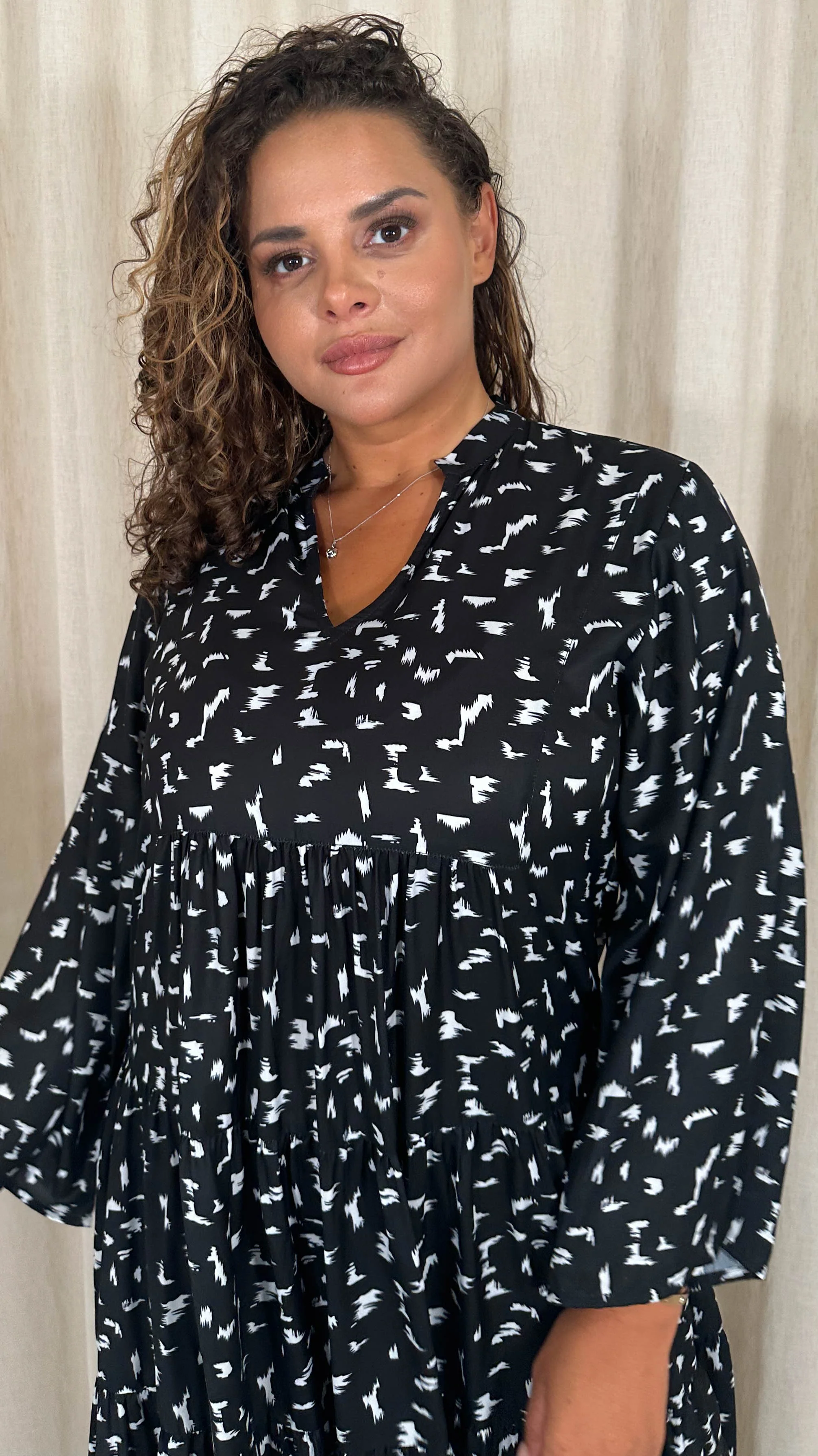 CurveWow V Neck Tiered Maxi Dress Black Base Smudge - Image 2