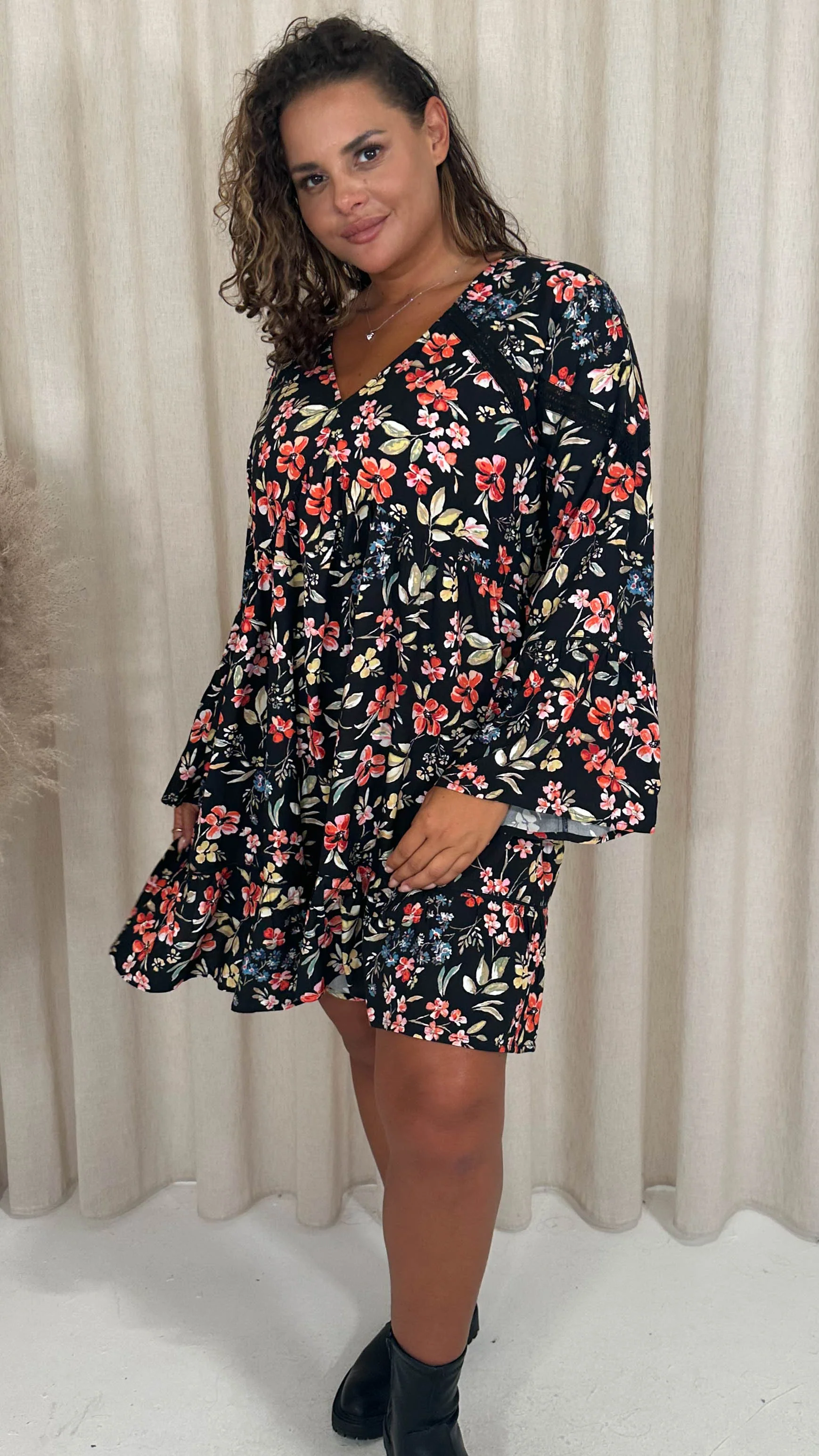 CurveWow Lace Insert V Neck Smock Dress Black Floral - Image 3
