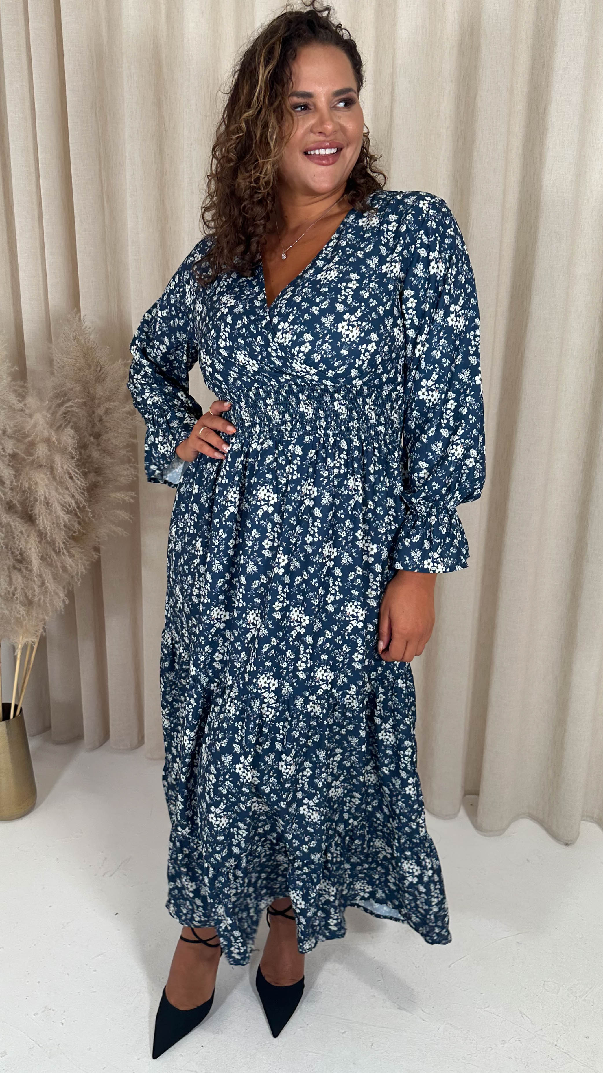 CurveWow Wrap Shirred Waist Printed Dress Navy Floral - Image 5