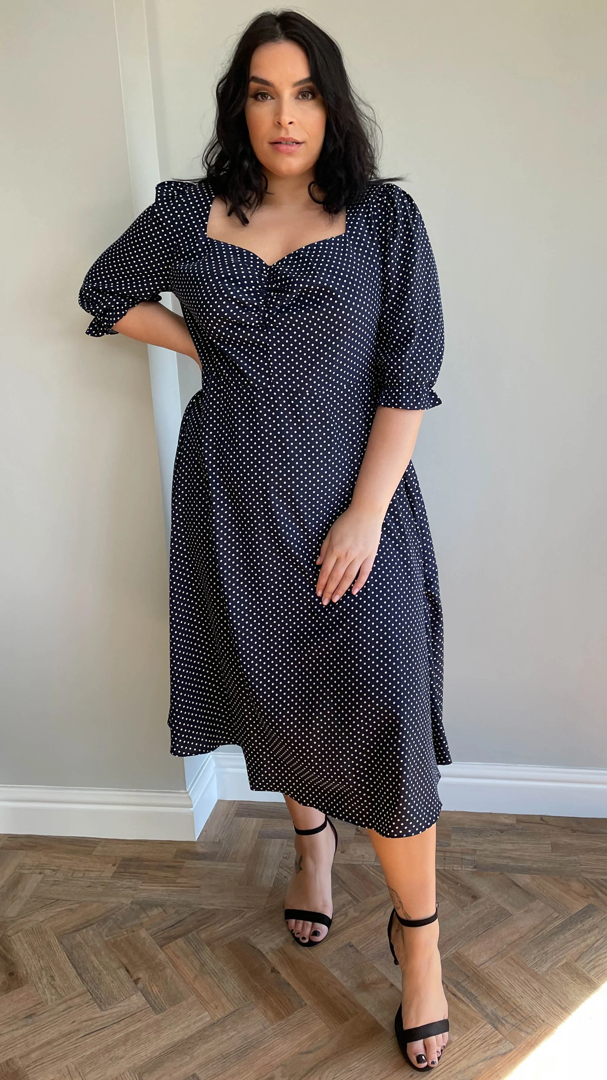 CurveWow Sweetheart Neck Midi Dress Navy Spot - Image 2