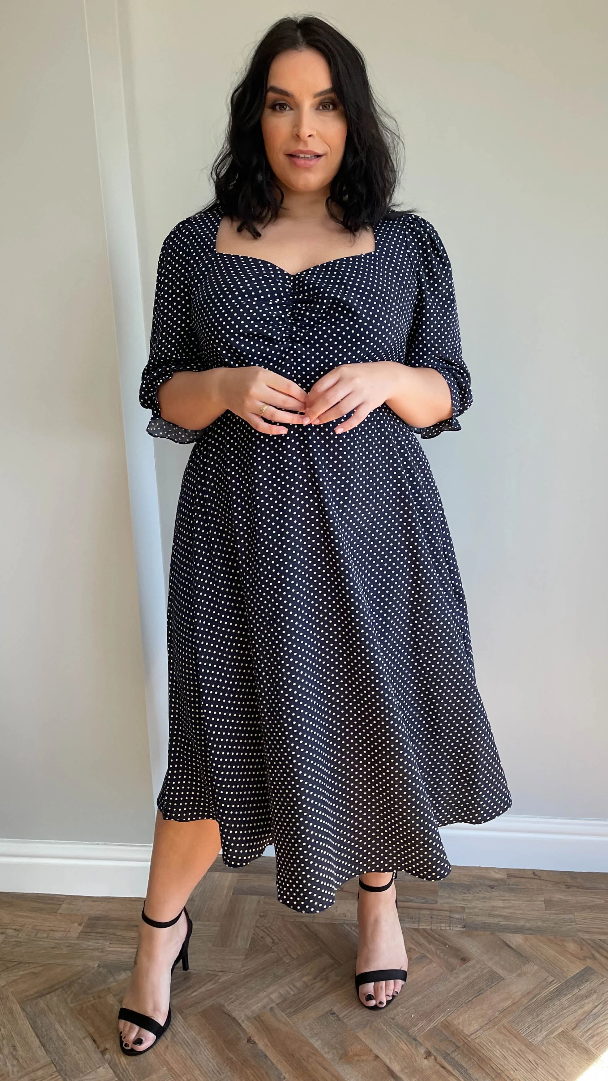 CurveWow Sweetheart Neck Midi Dress Navy Spot - Image 4
