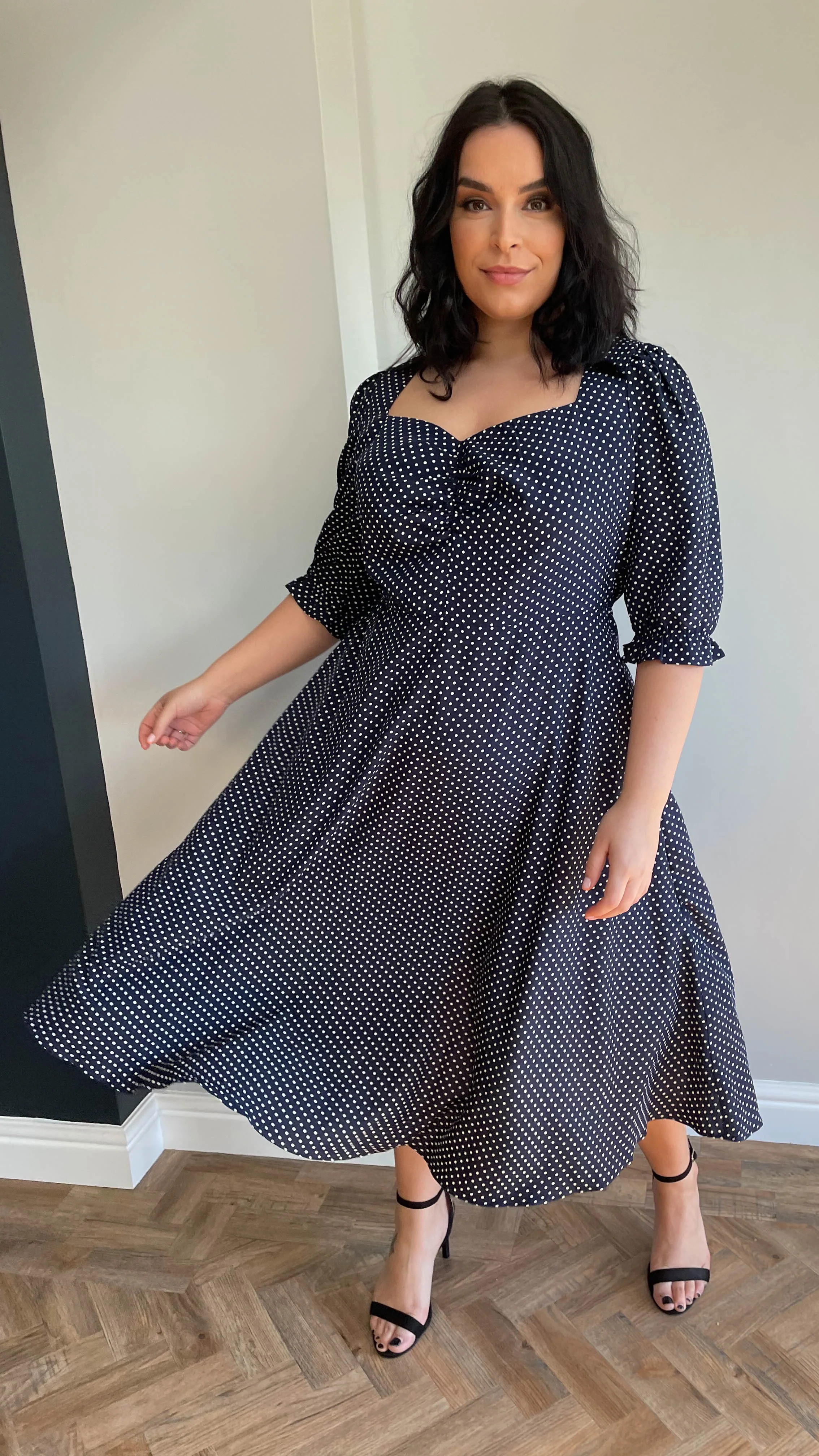 CurveWow Sweetheart Neck Midi Dress Navy Spot - Image 6