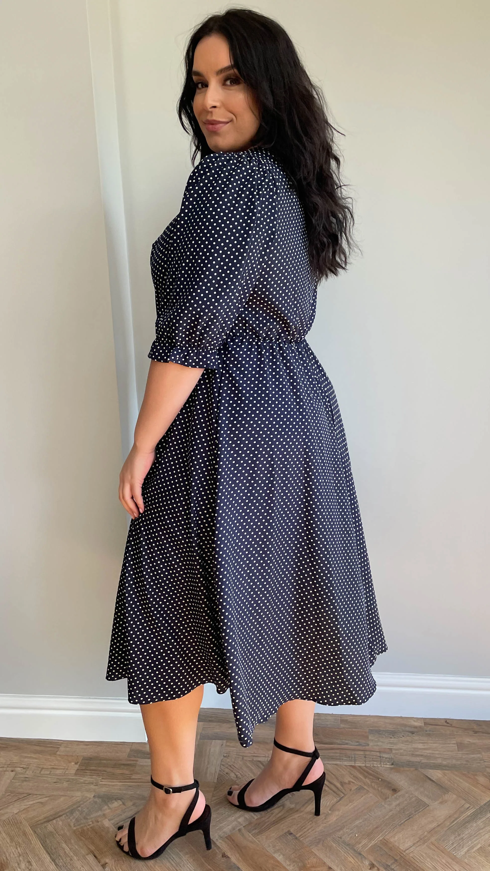 CurveWow Sweetheart Neck Midi Dress Navy Spot - Image 7